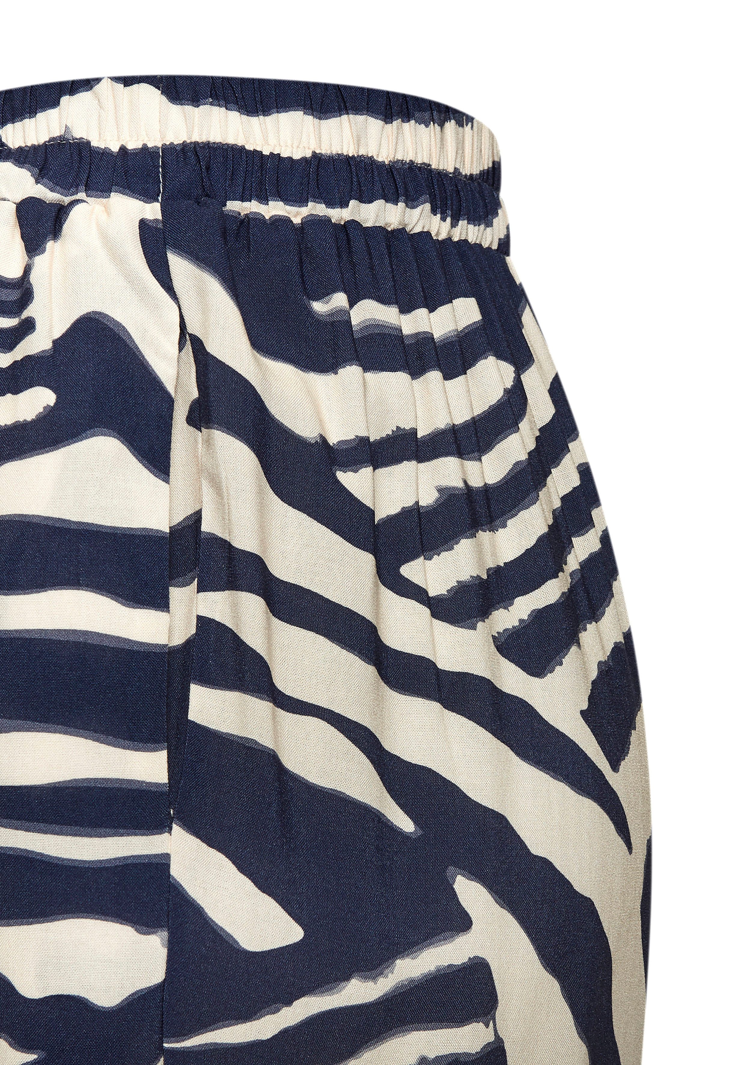 LASCANA Palazzohose aus luftig leichter Viskose mit Animalprint, Schlupfhose, Wide-Leg, luftige Sommerhose, modisch – Bild 5 von 5