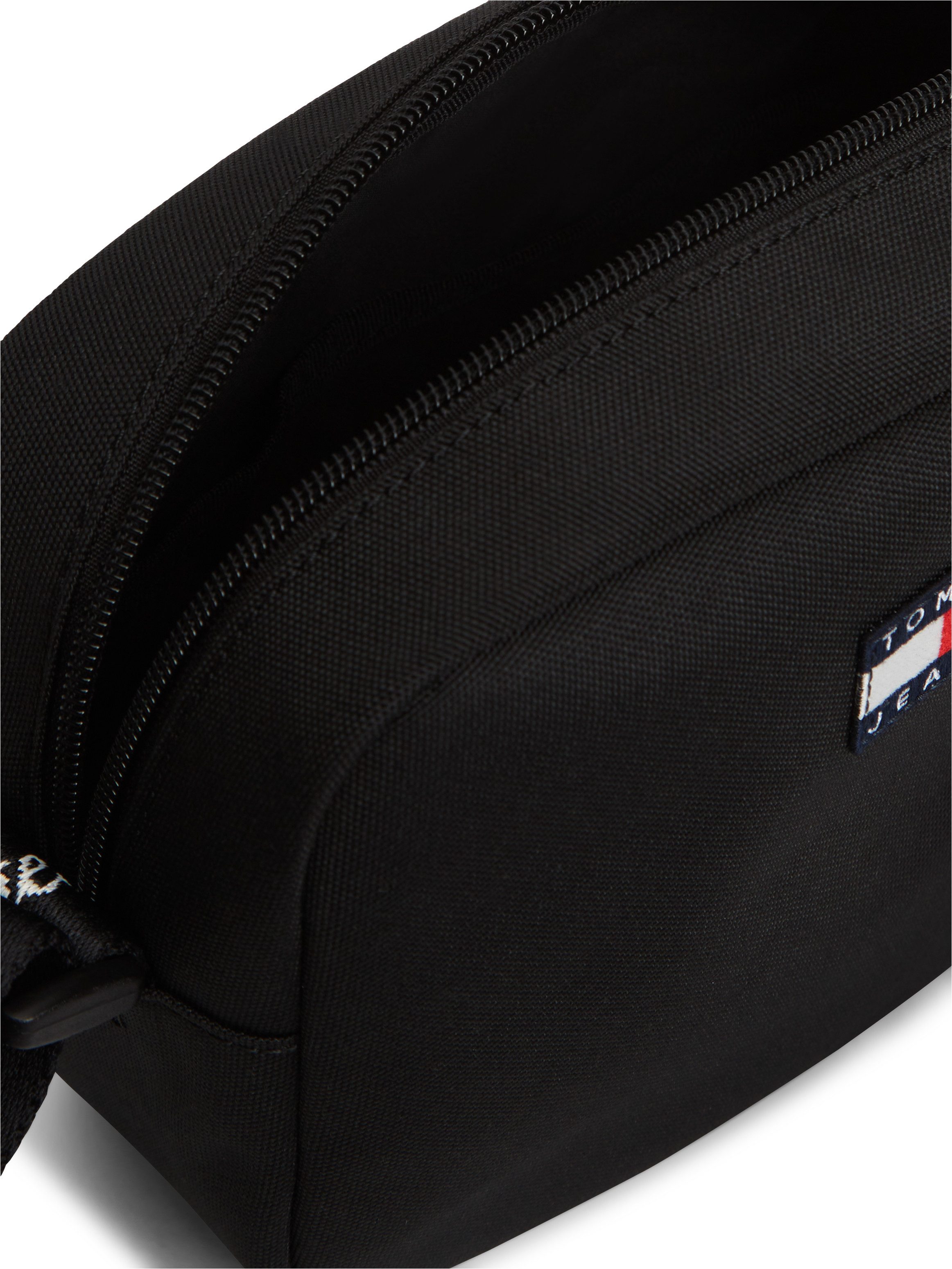 Tommy Jeans Umhängetasche TJW ESS DAILY CROSSOVER, Damen Schultertasche, Minibag mit Logo-Aufnäher – Bild 5 von 5