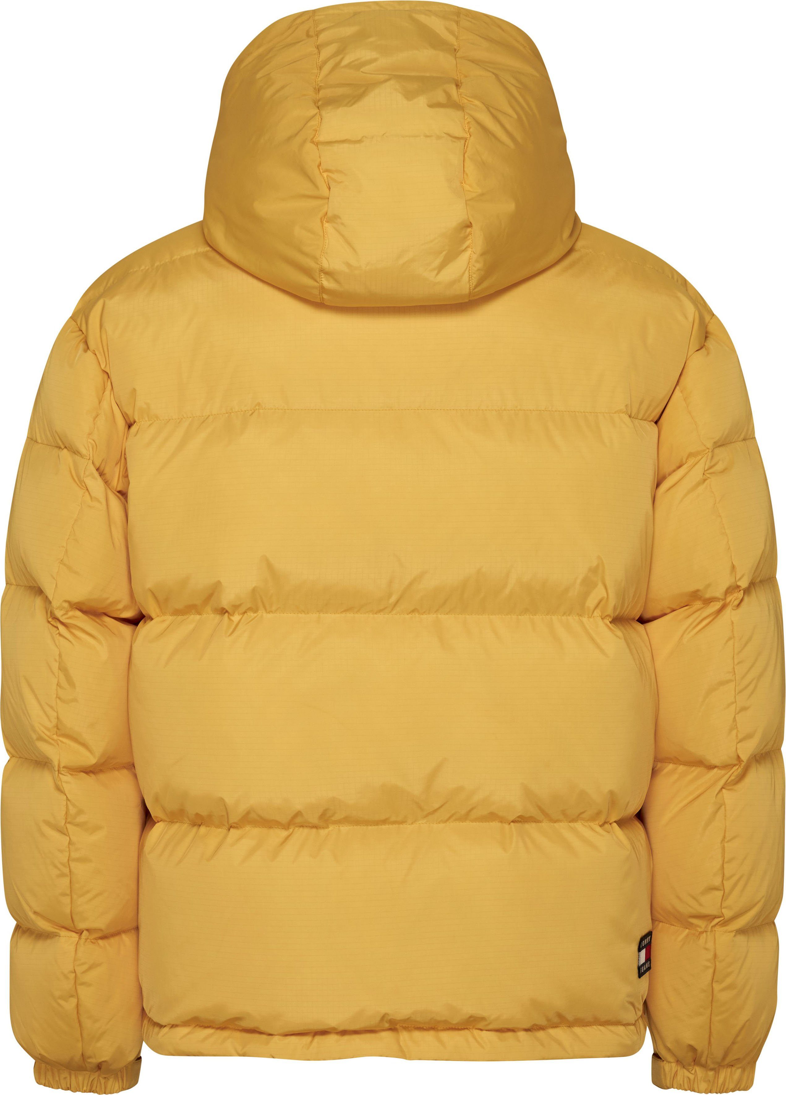 Tommy Jeans Steppjacke TJM ALASKA PUFFER mit Markenlabel