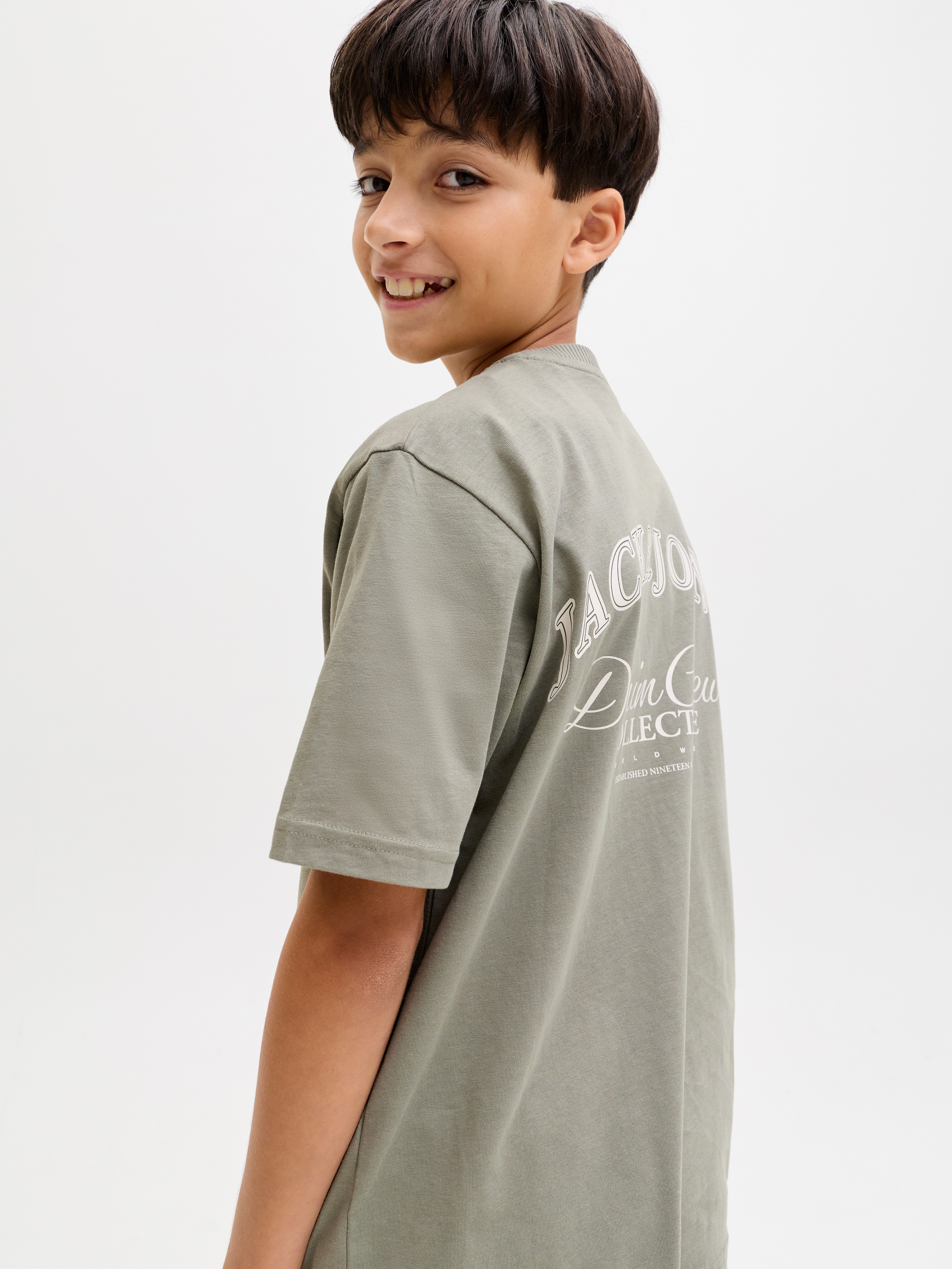 Jack & Jones Junior Rundhalsshirt JJEBRANDES BACKP RELAXED TEE SS SN JNR Baumwolle, relaxed fit – Bild 2 von 5