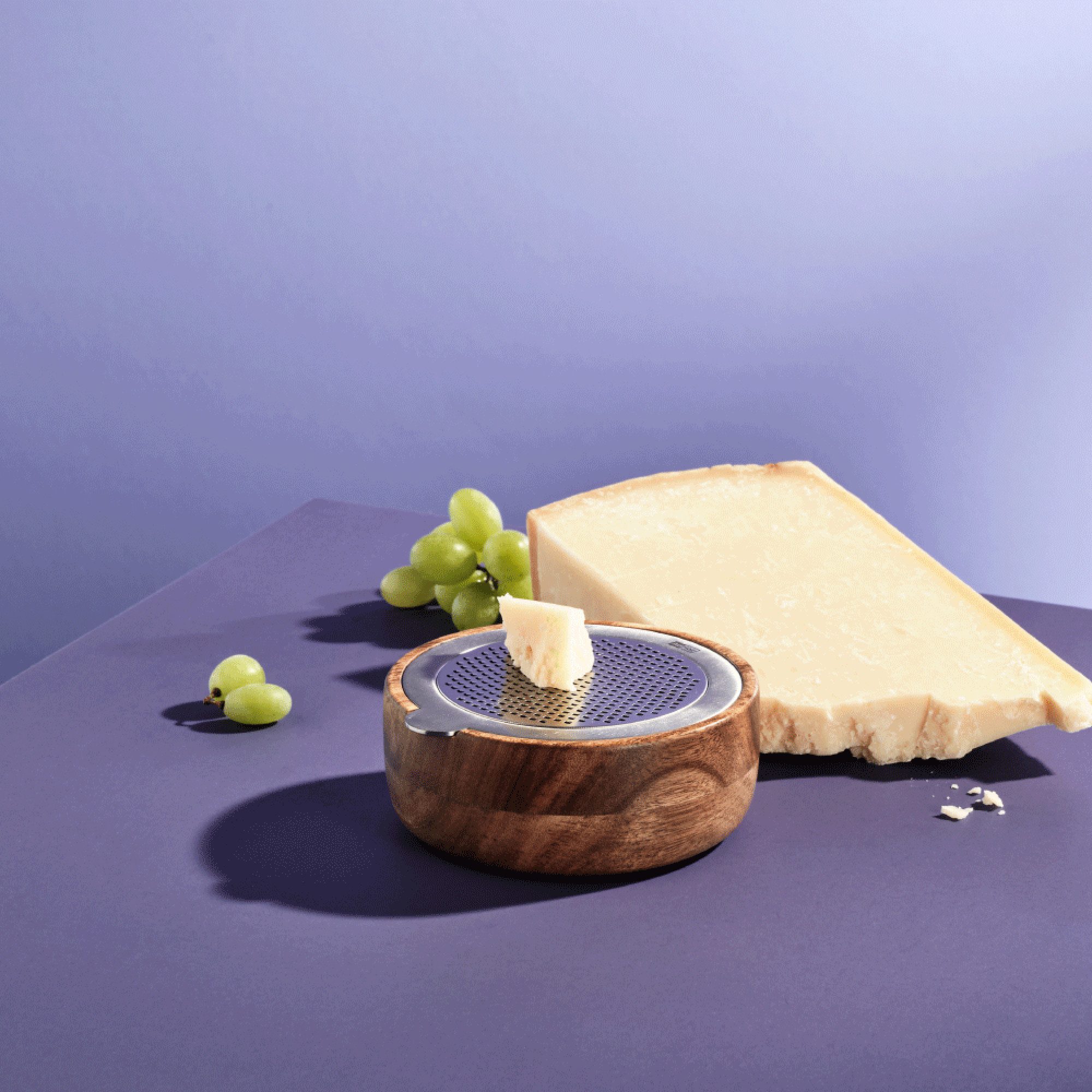 AdHoc Käsereibe Tisch Feinreibe CutnServe, Akazienholz, Edelstahl, (1-St), für Hartkäse, Gewürze, Nüsse, Schokolade und vieles mehr