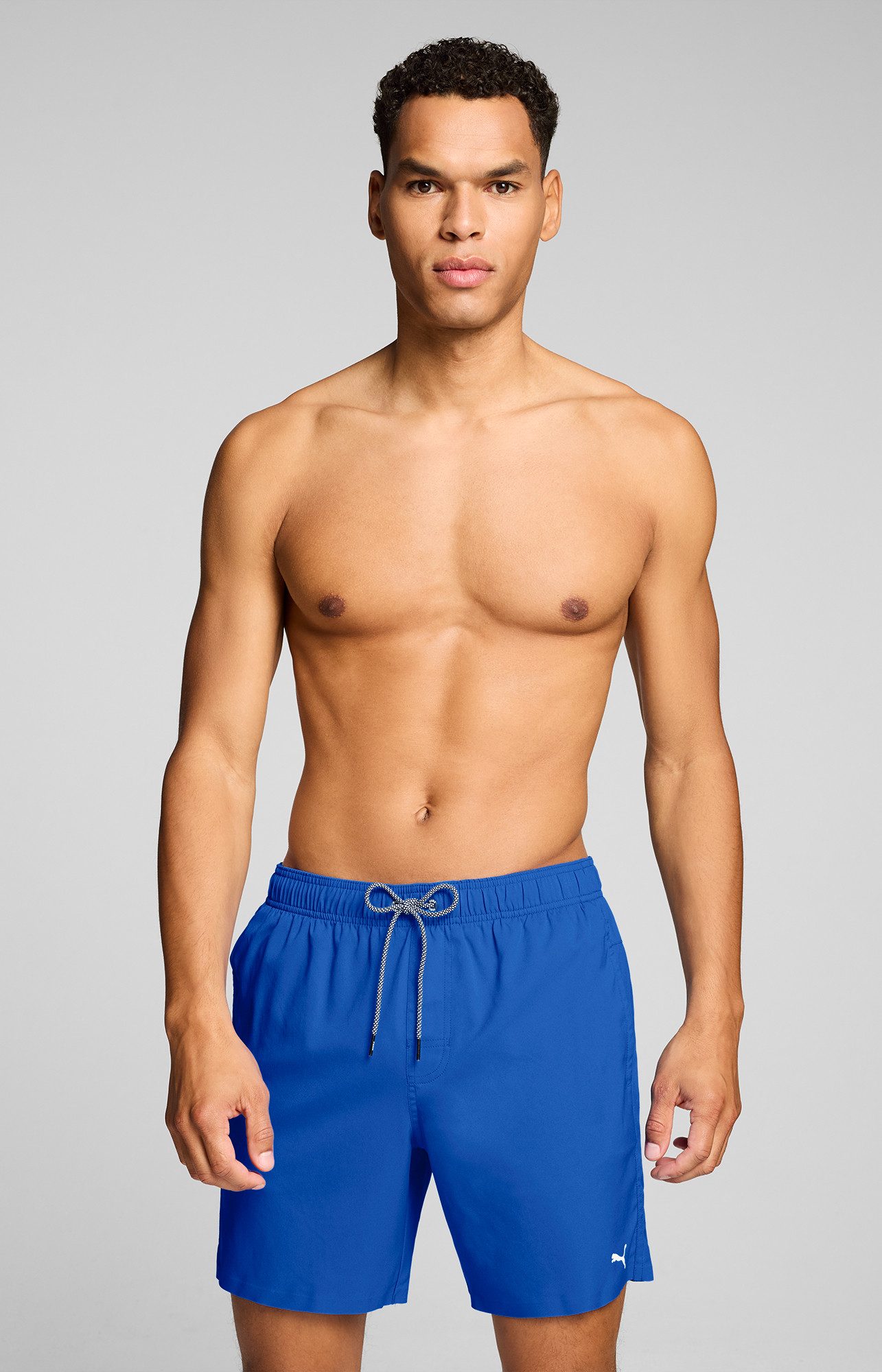 PUMA Badeshorts PUMA SWIM MEN MID SHORTS 1P High-Tech Reißverschluss an der Gesäßtasche, Seitentaschen