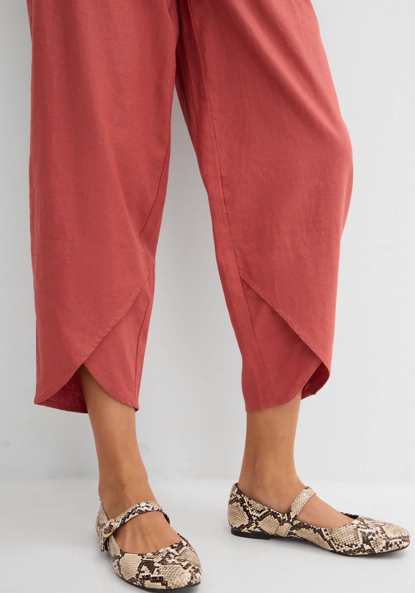 bonprix 3/4-Hose aus Leinen-Mix, mit Seitenschlitzen, Regular Fit, casual Stil