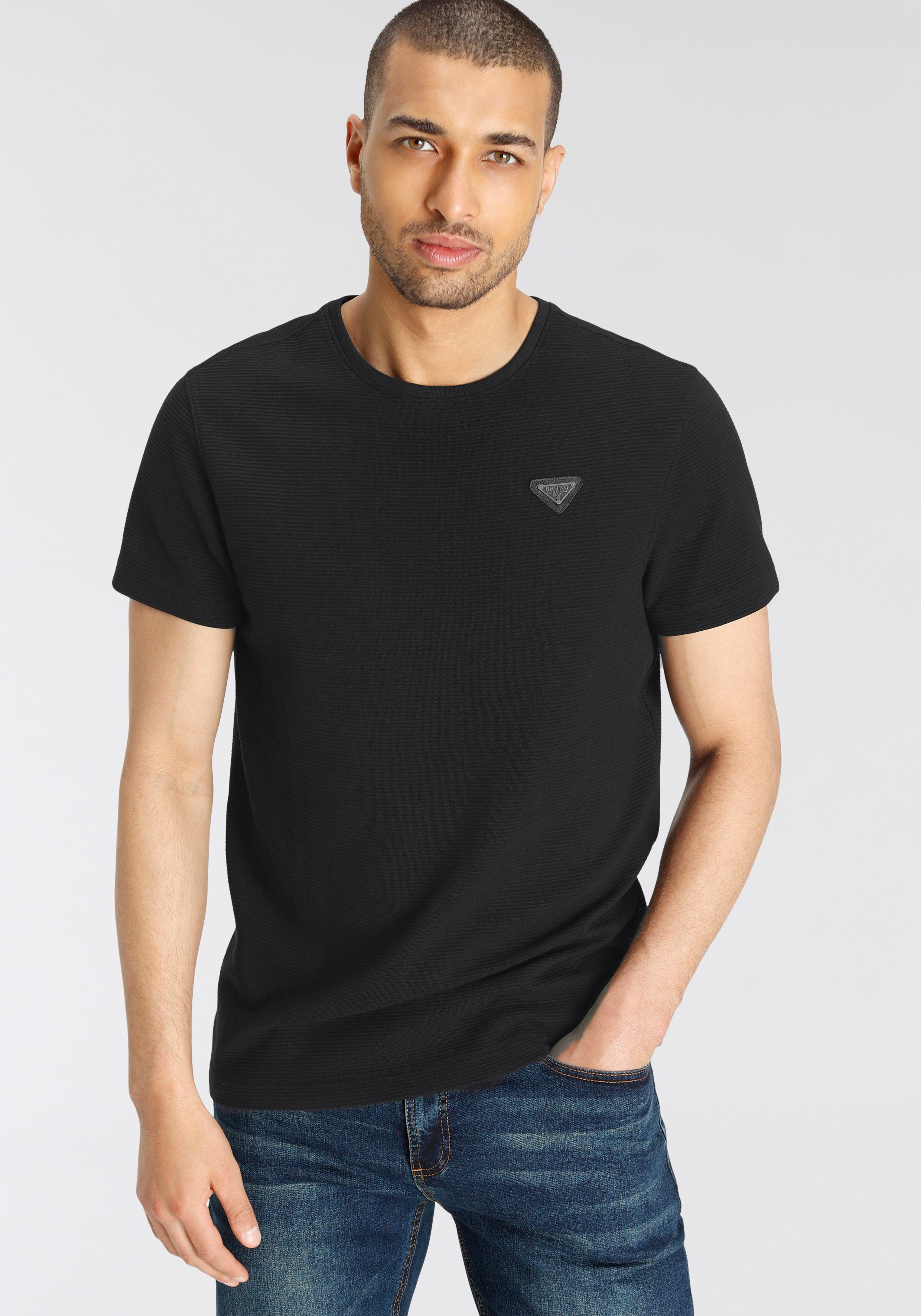 Bruno Banani T-Shirt leicht schwarz Metall-Badge gerippt mit