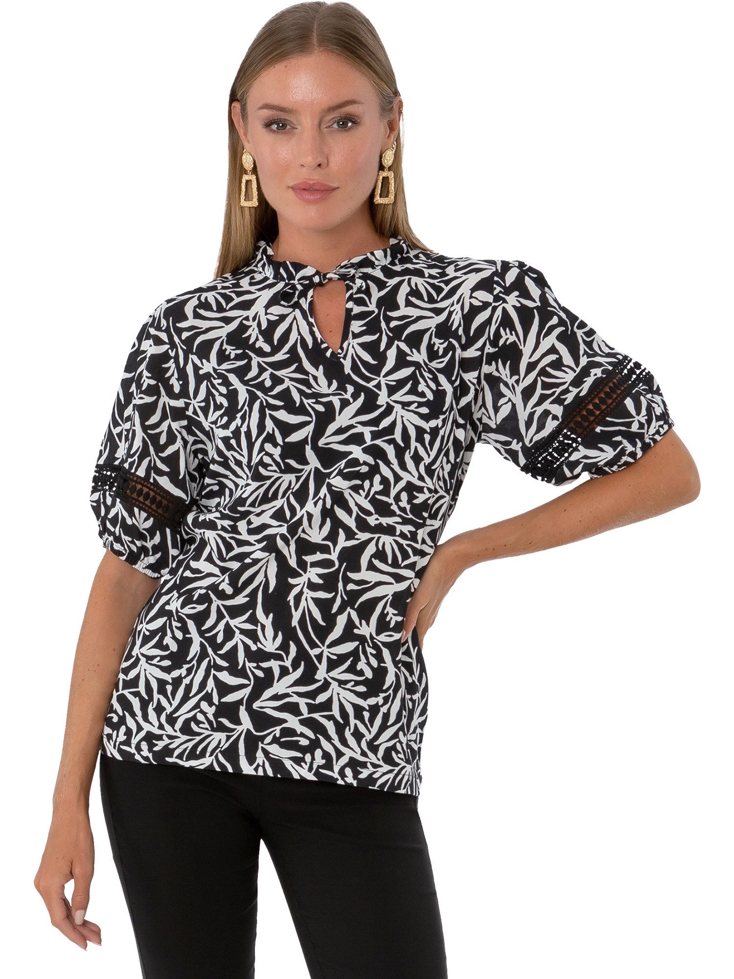 Kurzarmshirt 194-1347, mit Hohlsaumstickerei am Arm