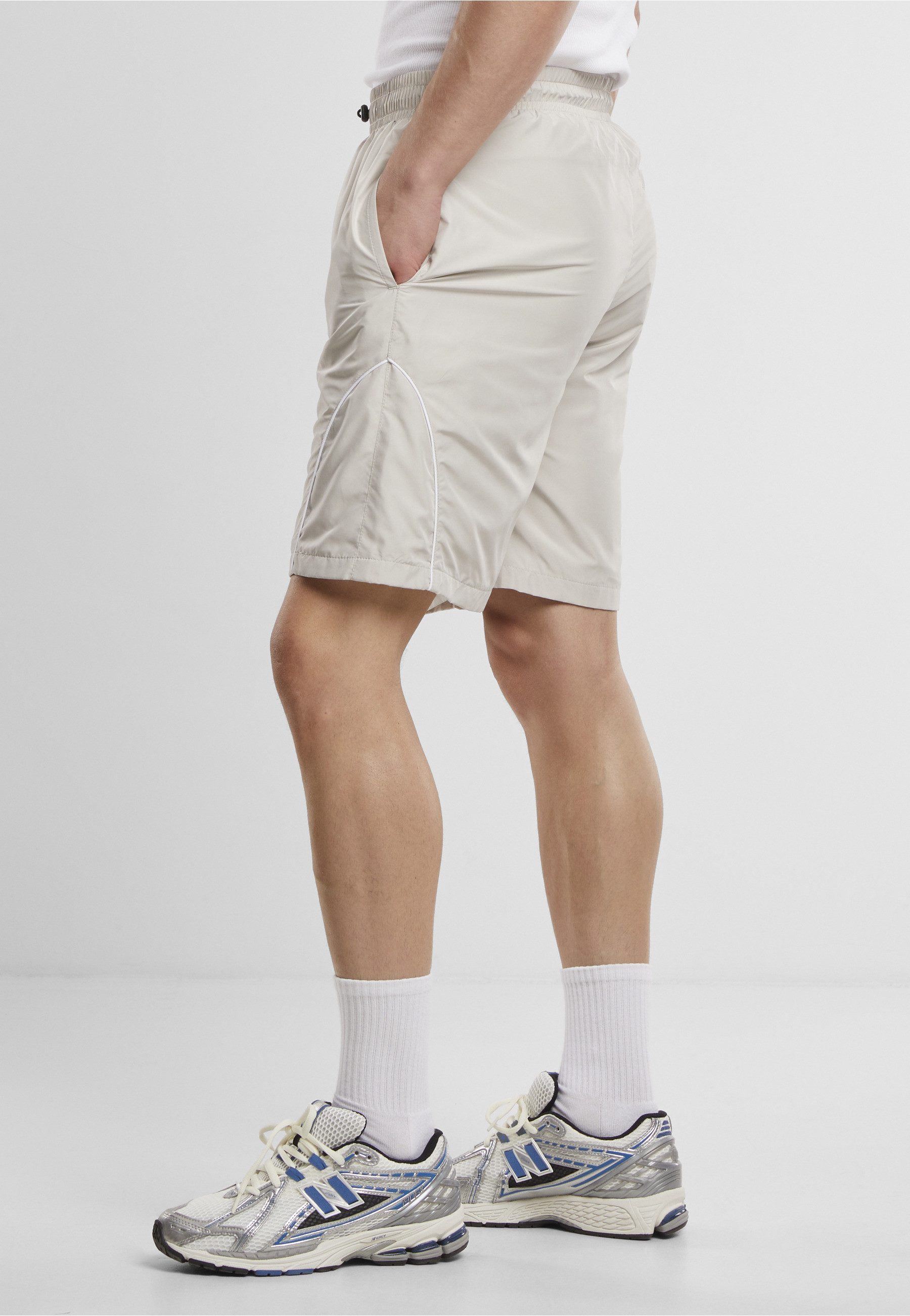 URBAN CLASSICS Shorts Urban Classics Piped Panel Trackshorts (1-tlg)