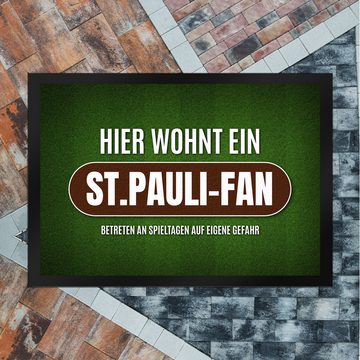 Fußmatte Hier wohnt ein St.Pauli Fan Fußmatte mit Rasen Motiv Fußball Sport, speecheese