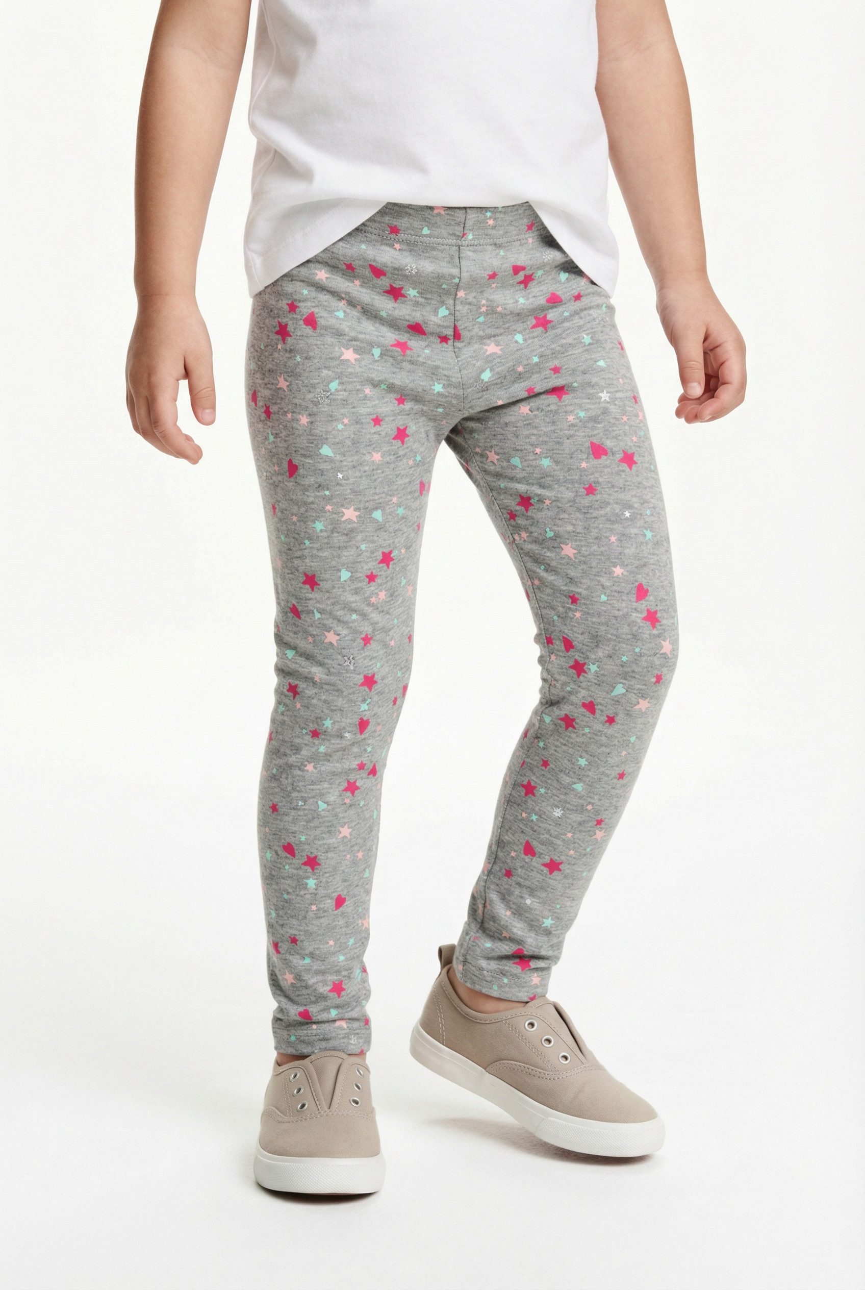 happy girls Sweatleggings im tollen Sternen-Herzen-Alloverprint. € 22,99
