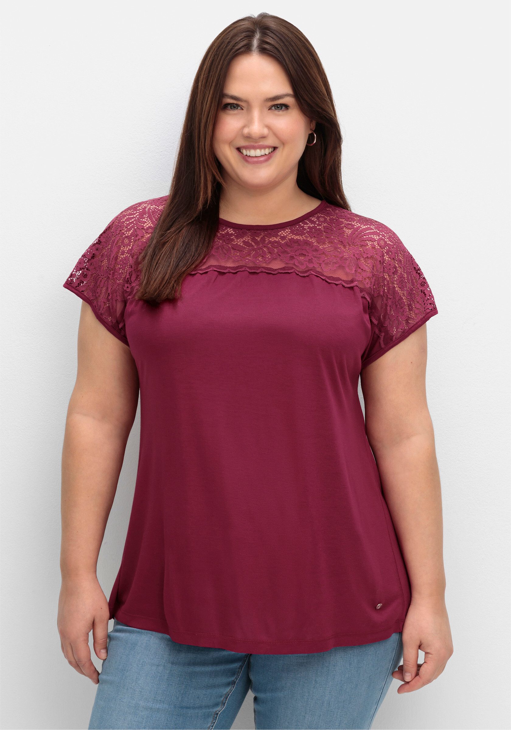 Sheego T-Shirt Spitzenshirt . mit Spitzenpasse an der Schulterpartie günstig online kaufen