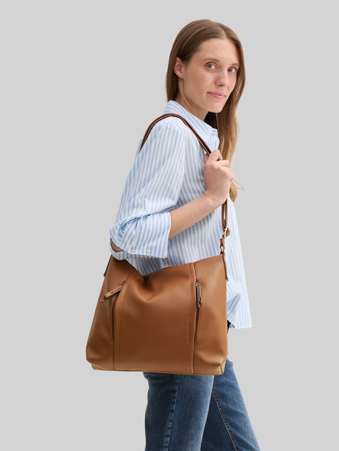 TOM TAILOR Beuteltasche Bags, TTBECA M Beuteltasche mit Reißverschluss-Details