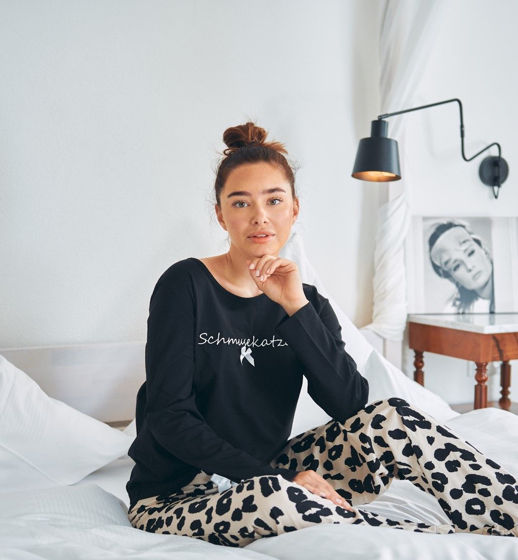Louis & Louisa Pyjama Louis & Louisa Damen Pyjama 'Schmusekatze' I Schwarz/ günstig online kaufen