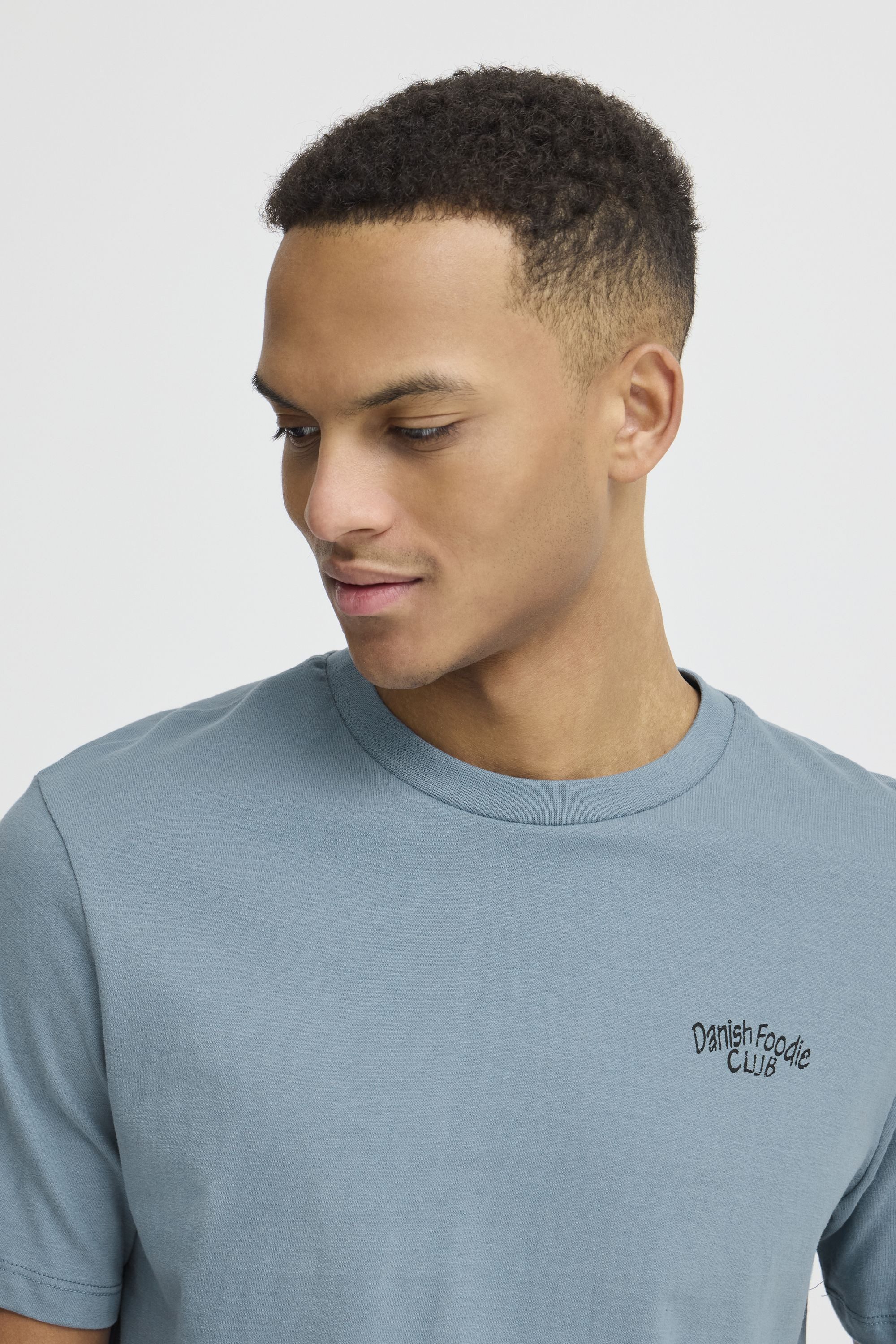 Blend Rundhalsshirt BHViggo (1-tlg) Lässiges T-Shirt mit Backprint