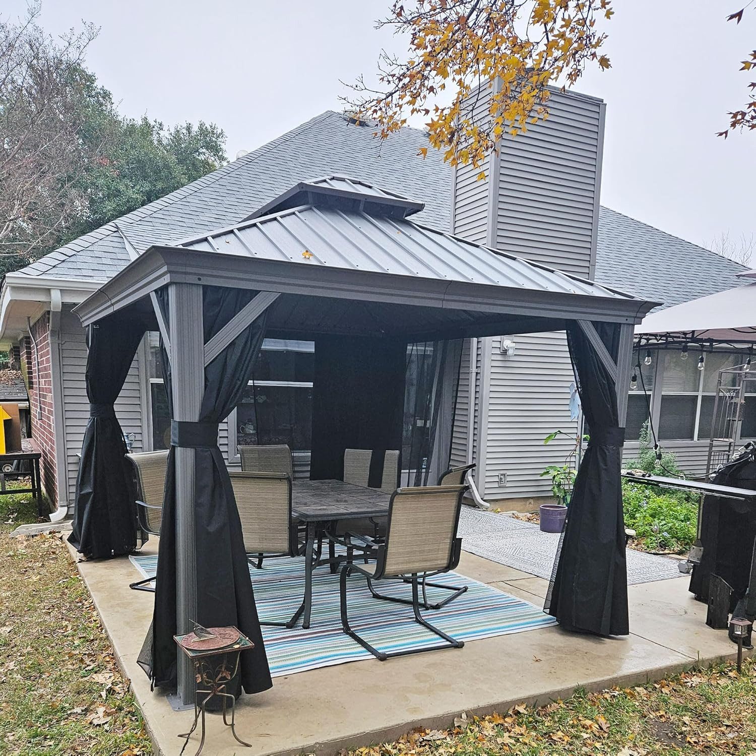 PURPLE LEAF Pavillon Außenbereich Alu Gartenpavillon, Gazebo mit Stahldach Hardtop, 300x365 CM, Gazebo Inklusive Vorhänge und Fliegengitter,für Terrasse