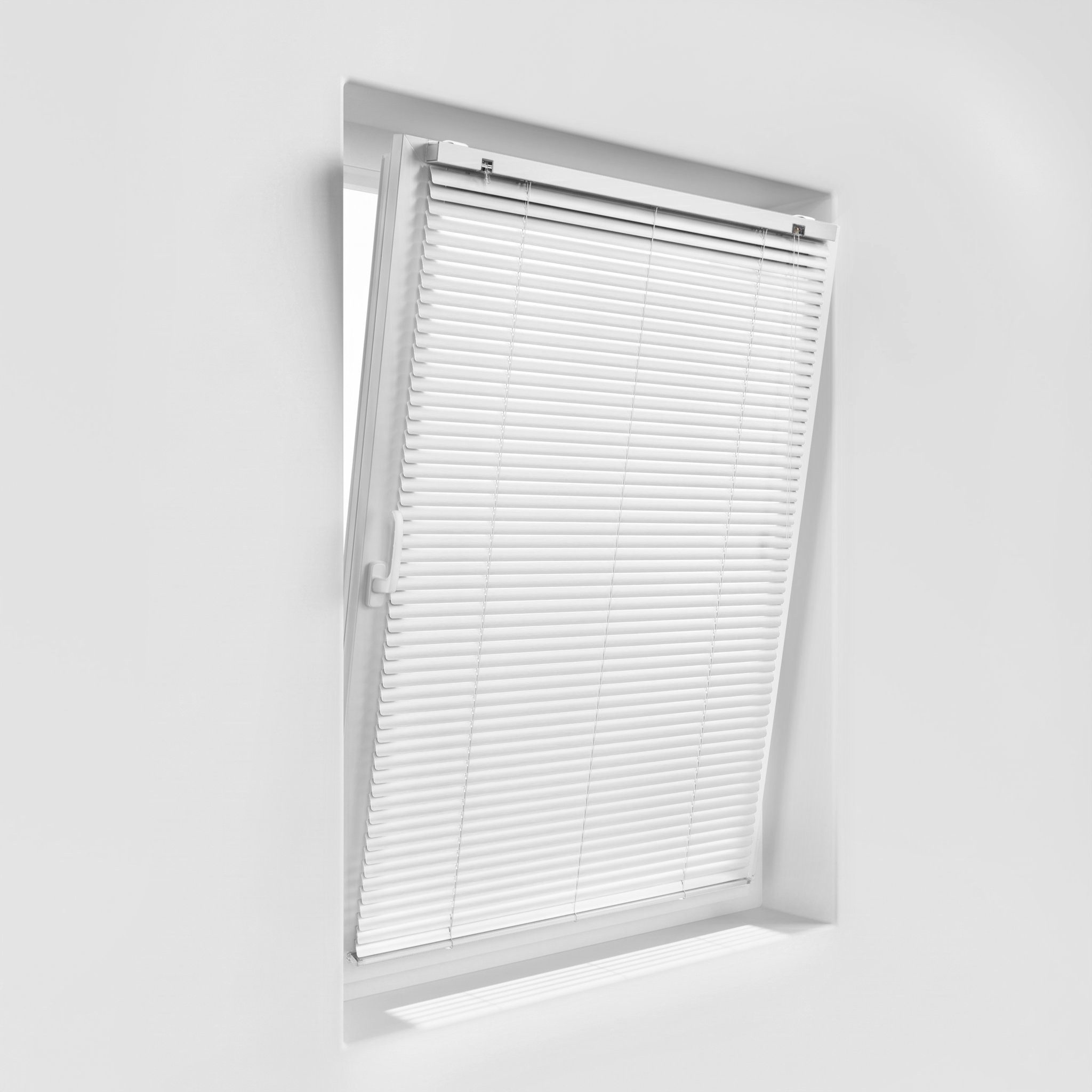 Victoria M. Jalousie Aluminium Jalousie, 45 x 130 cm, weiß matt, mit Bohrenohne Bohren, freihängend, Sicht- Licht- und Blendschutz, inkl. Klemmclips