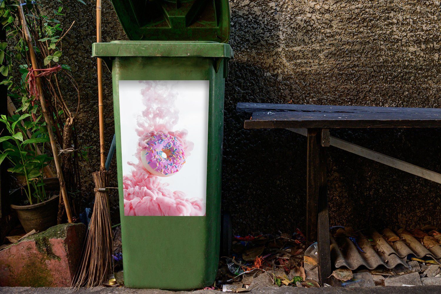 Mülleimer-aufkleber, MuchoWow Abfalbehälter Sticker, rosa (1 Wandsticker Donut in Mülltonne, St), Wolke Container,