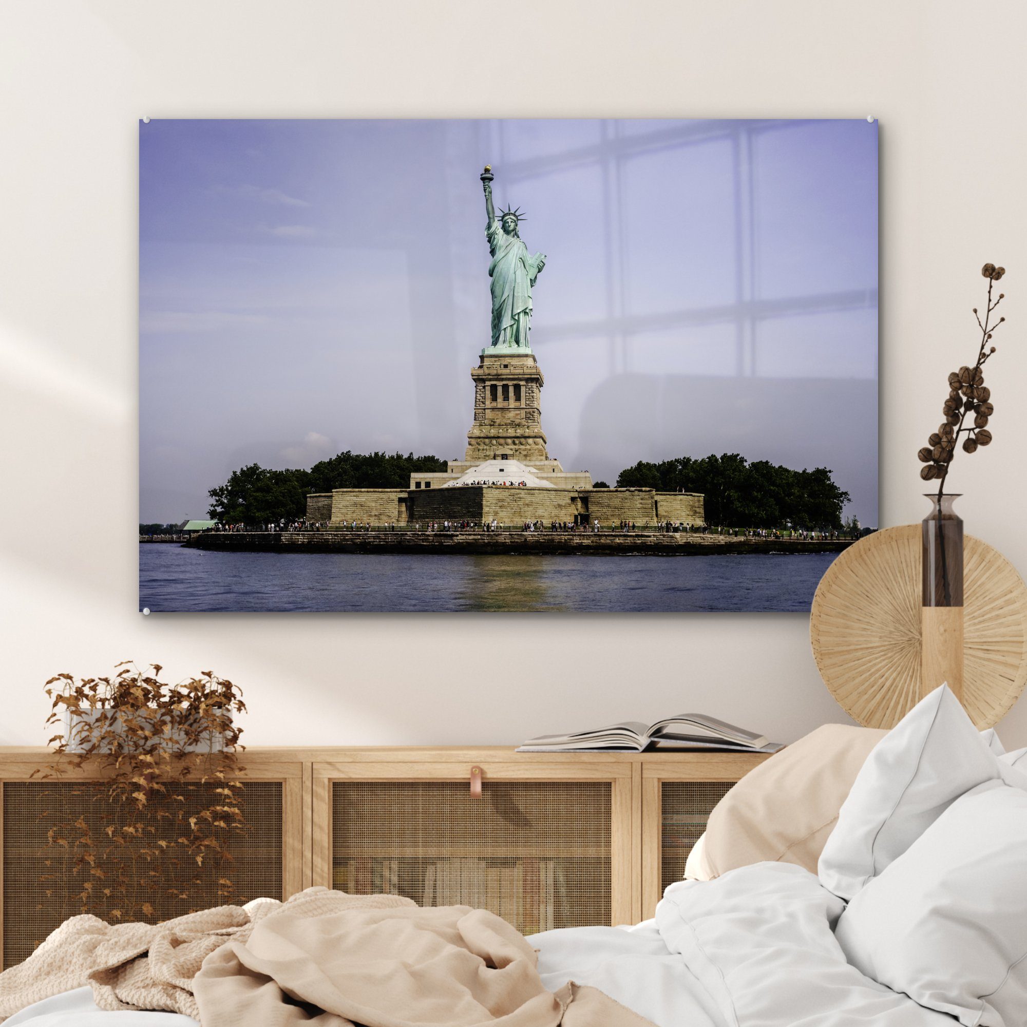 Island Schlafzimmer St), Acrylglasbild auf New (1 Liberty York, amerikanische MuchoWow Freiheitsstatue Die Acrylglasbilder & Wohnzimmer