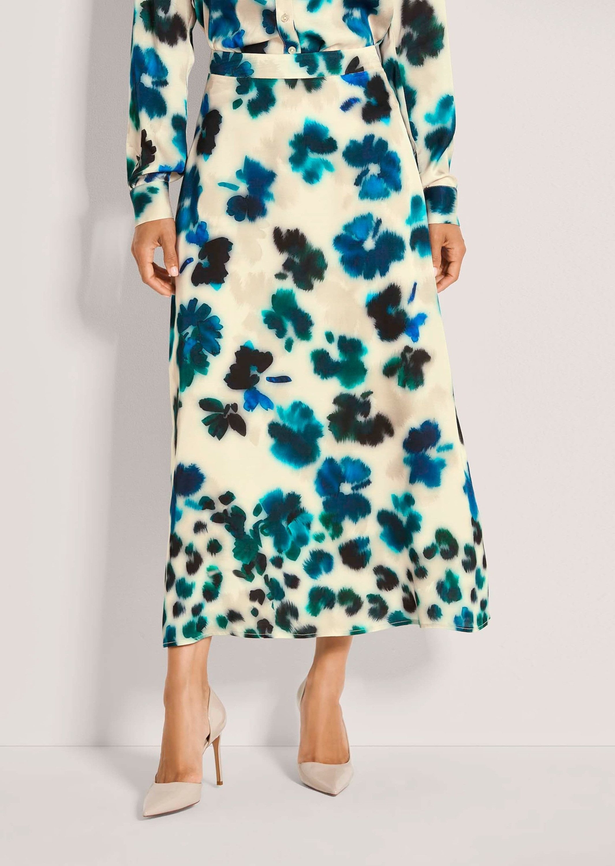 MADELEINE Maxirock Druckrock mit Aquarell-Blumenmuster Viskoserock mit Formbund, Reißverschluss und Wadenlänge