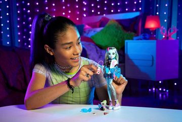 Mattel® Anziehpuppe Monster High, Frankie Stein mit Hund