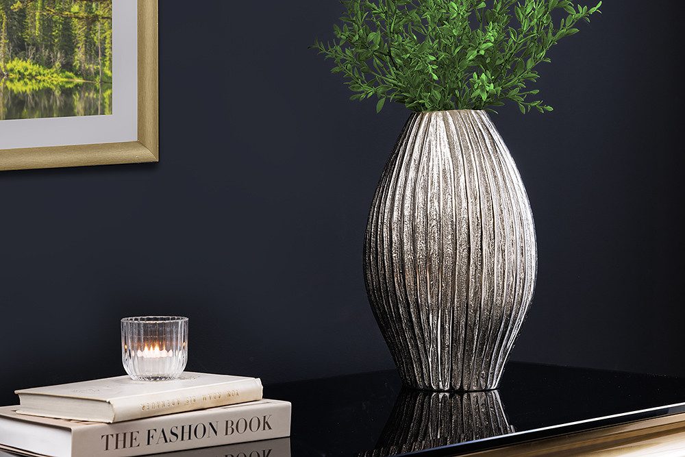 riess-ambiente Dekovase ELEGANCE 35cm silber antik · Blumenvase aus Metall fürs Wohnzimmer (Einzelartikel, 1 St), Tischdeko · handmade · Hammerschlag Design · Accessoire