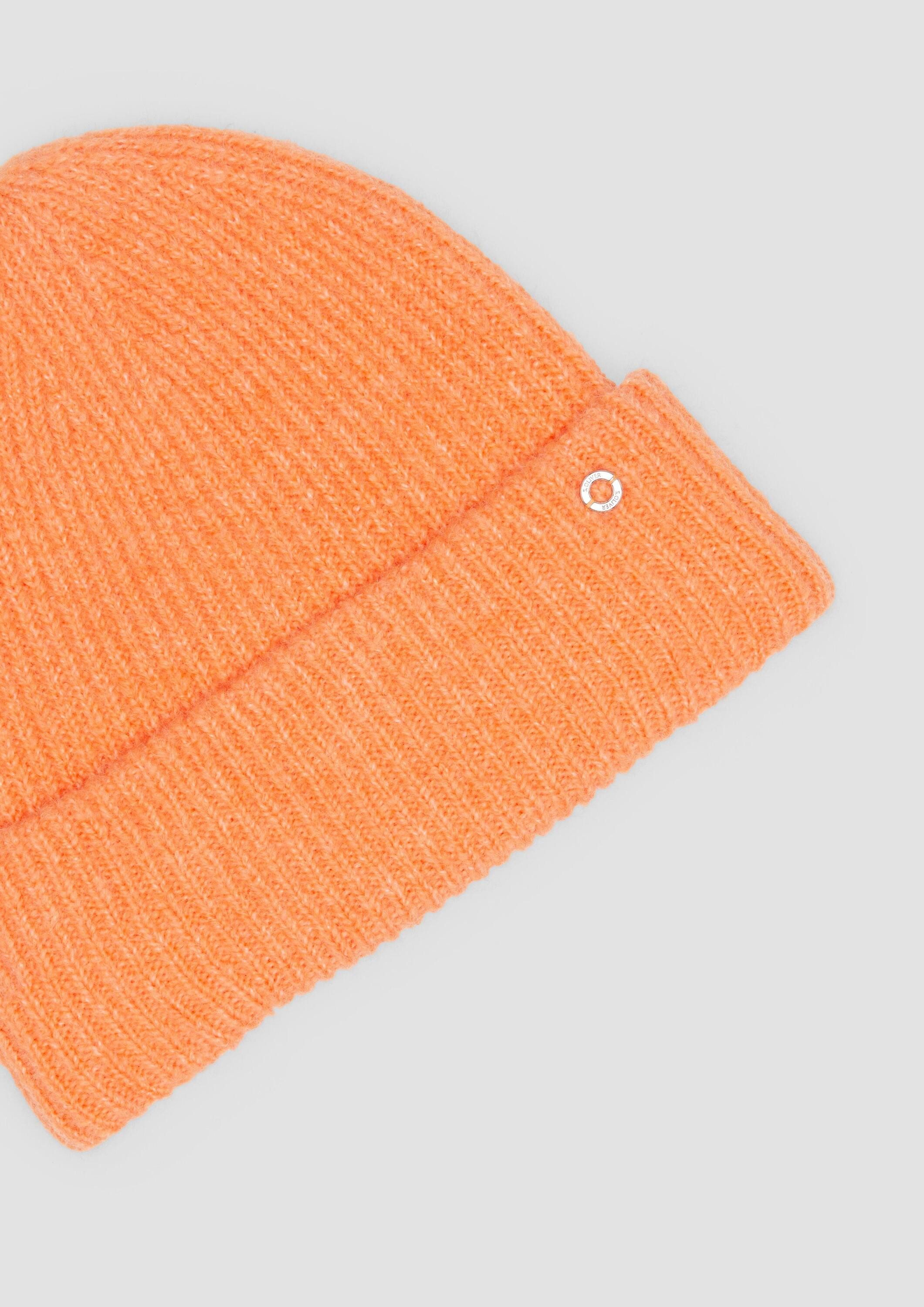 s.Oliver Strickmütze Mütze Beanie mit Umschlag und Logo-Detail