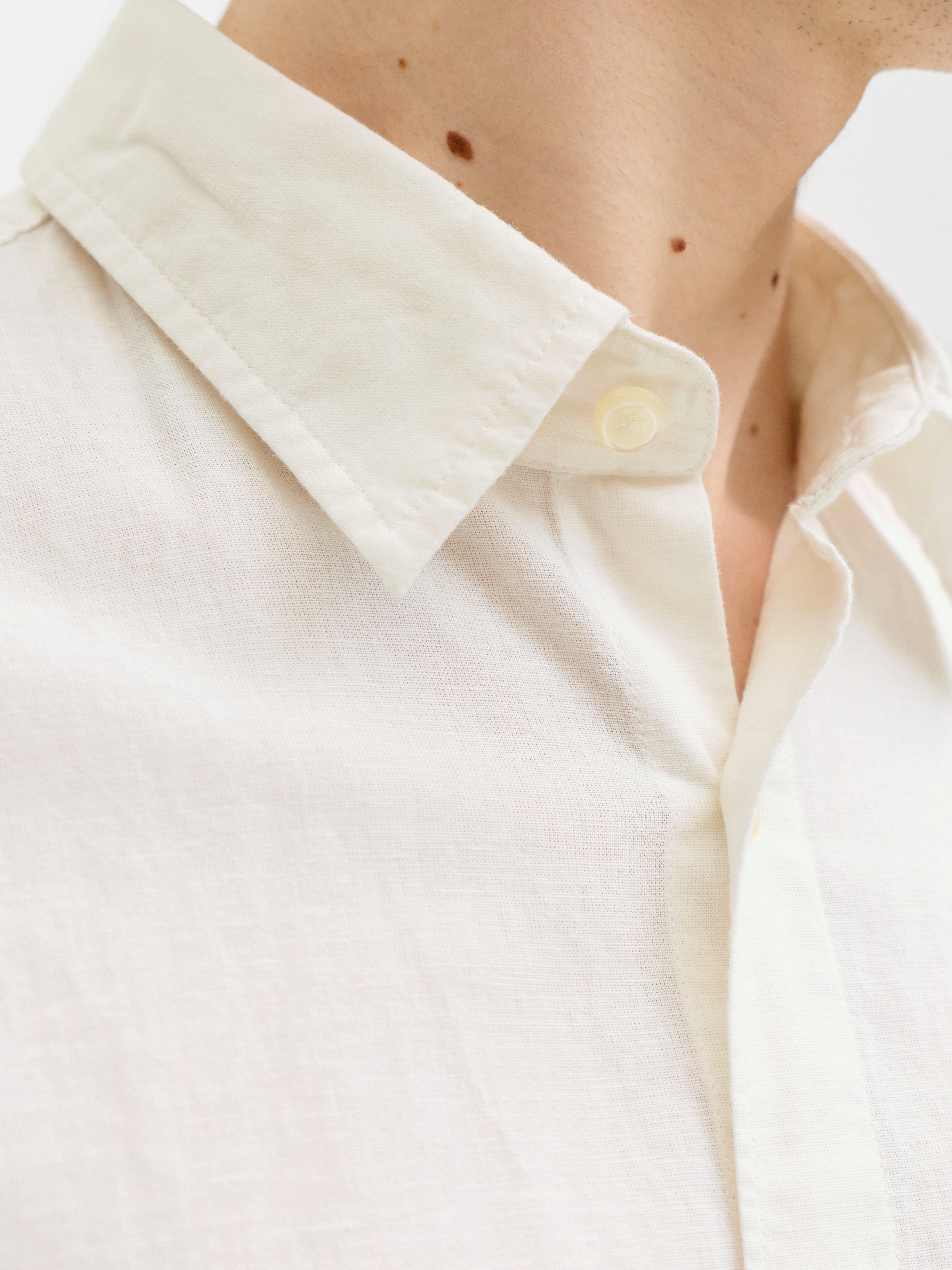 Jack & Jones Langarmhemd JJEBREEZE LINEN BLEND SHIRT L/S SN mit Knopfleiste