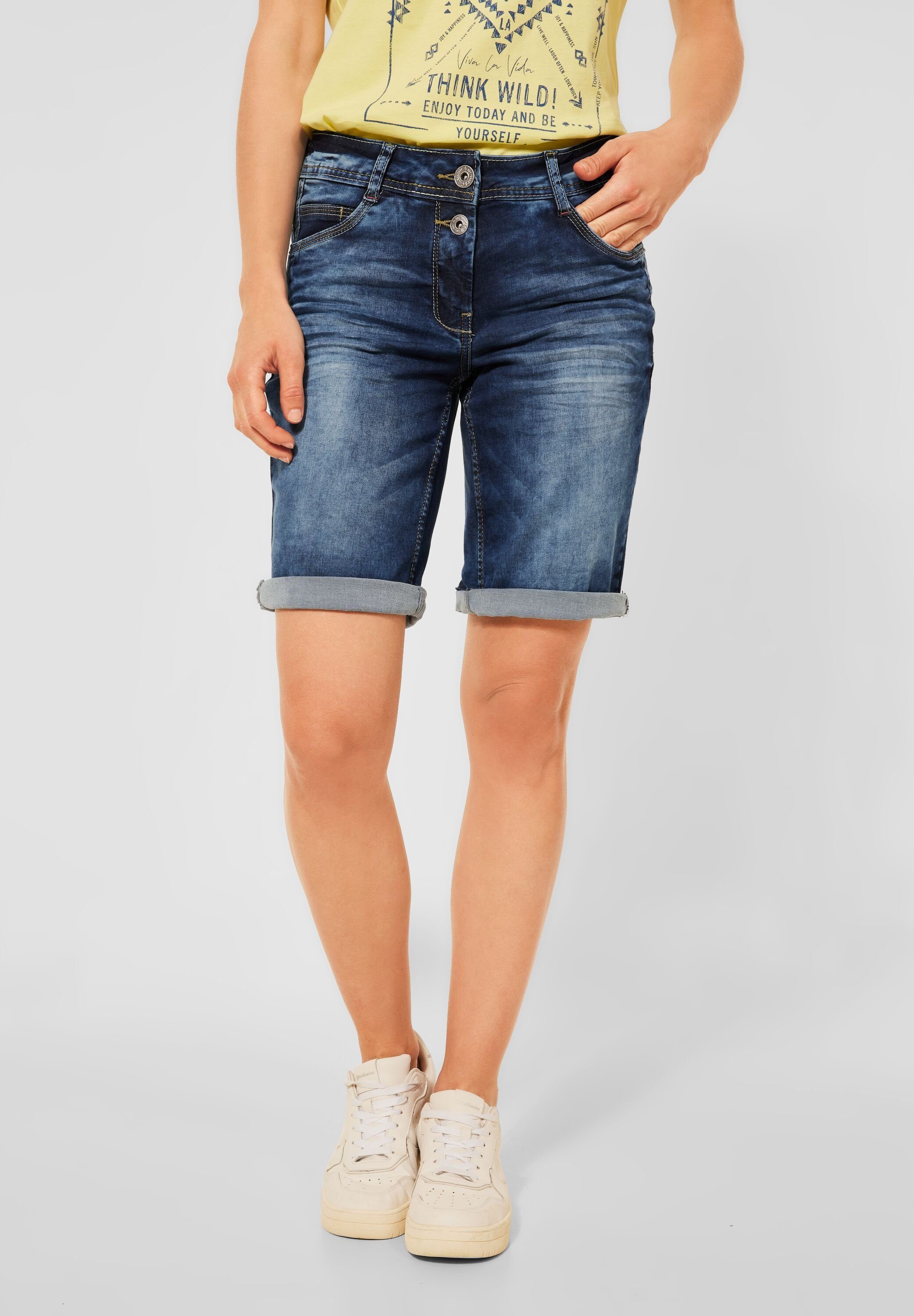 CECIL, Jeansshorts Shorts Cecil Mid Blue Jeansshorts Basicstyle Jeansshorts (1-tlg) Scarlett Jeans Five Denimstyle Loose in Cecil von in einem Pockets, Wash Fit