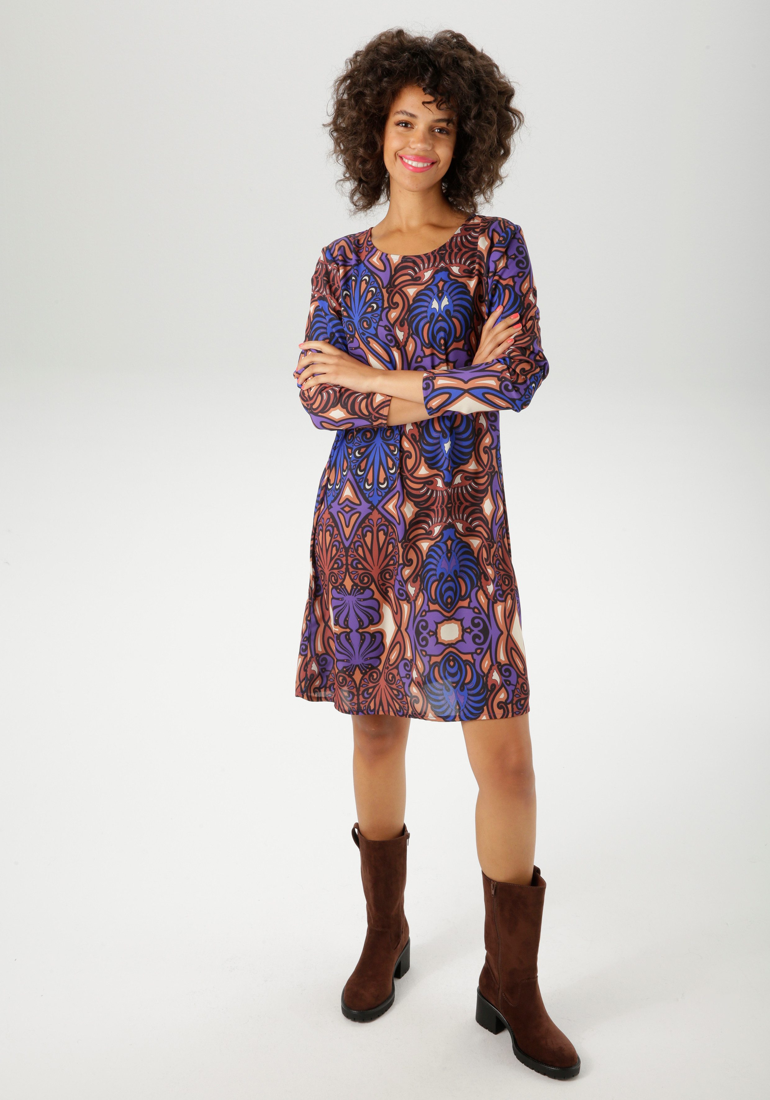 Aniston CASUAL Minikleid mit großflächigem Ornament-Druck günstig online kaufen