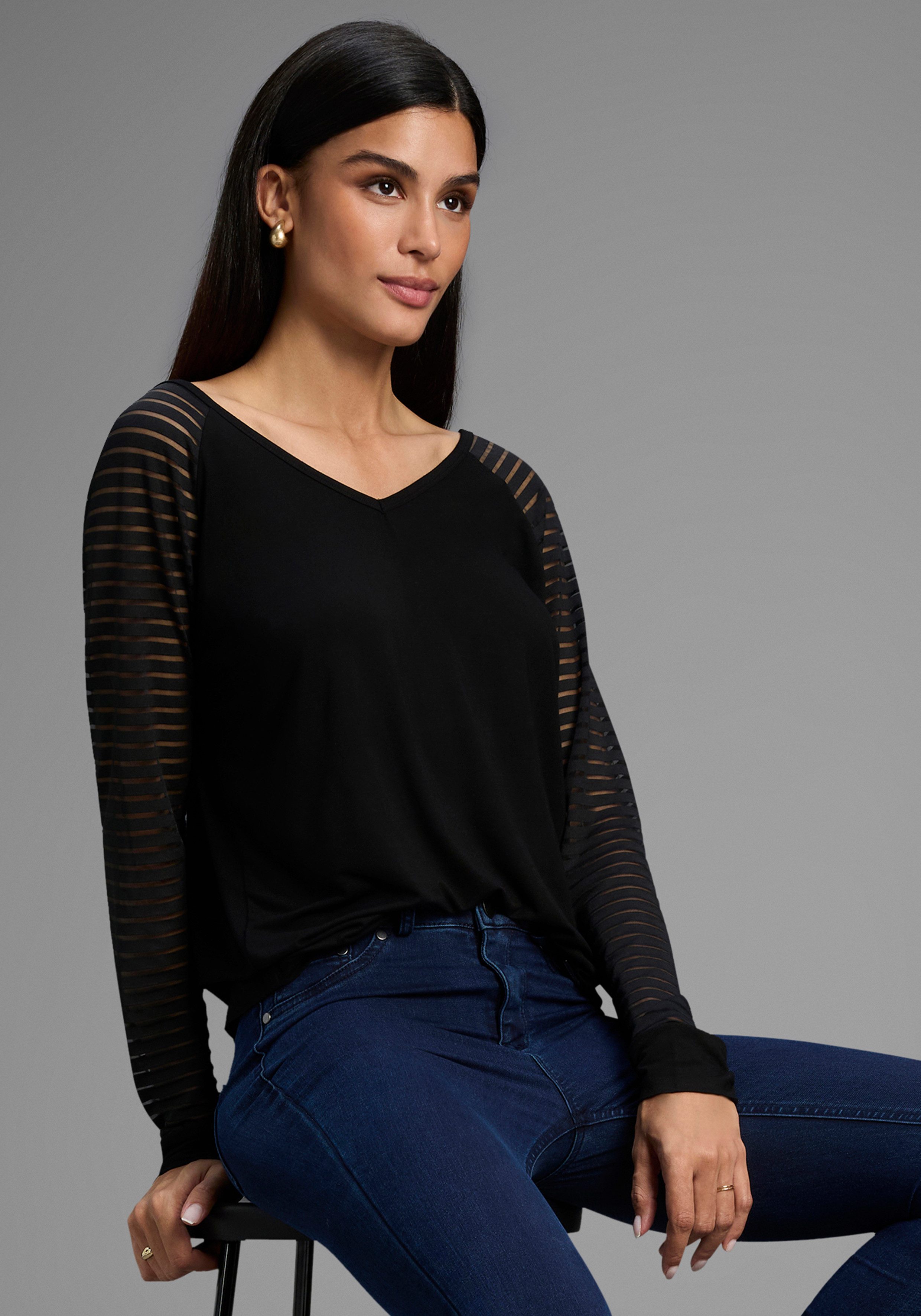 Bruno Banani V-Shirt mit Mesh-Streifen im Ärmel günstig online kaufen