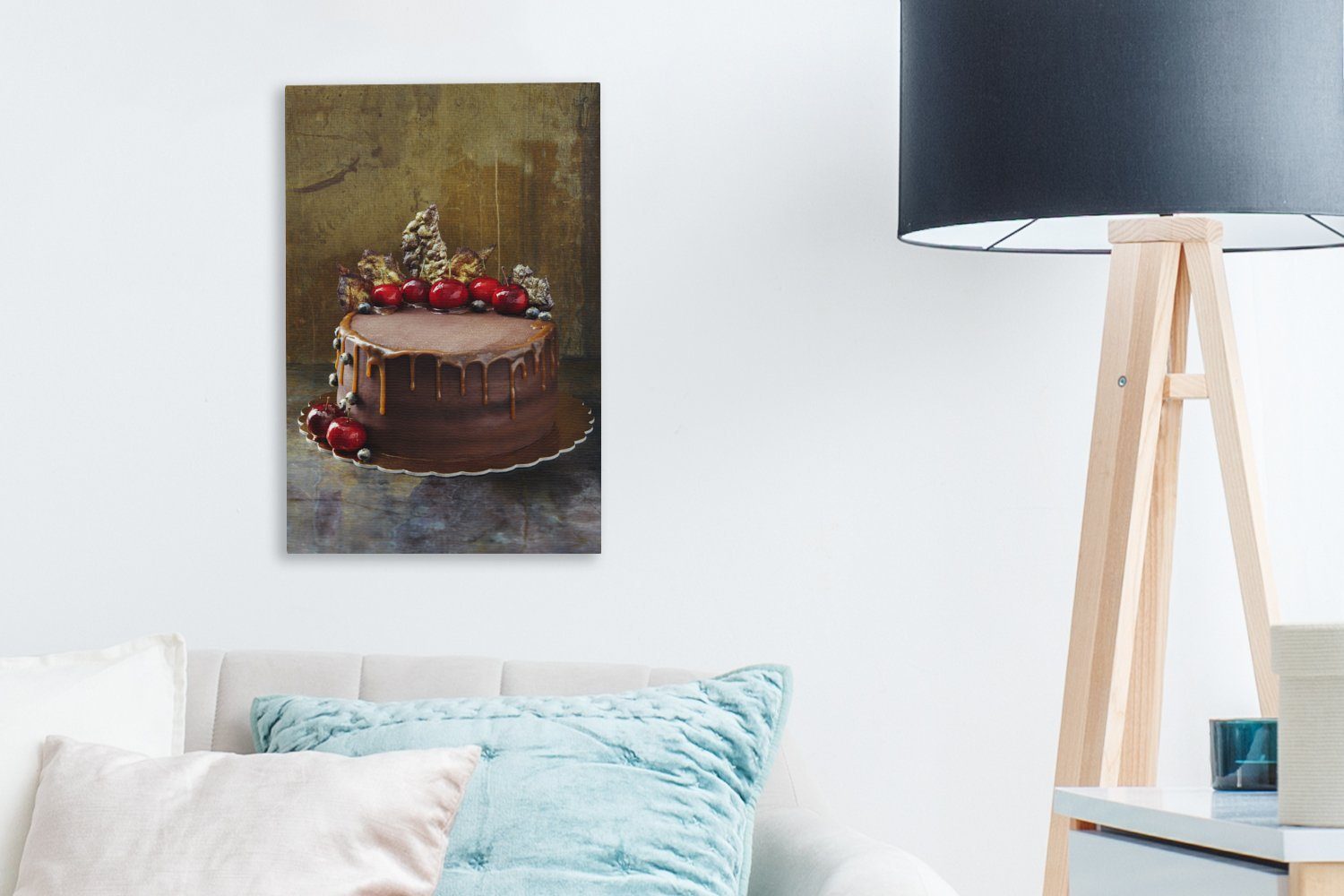 Zackenaufhänger, cm Ein Leinwandbild bespannt Leinwandbild 20x30 inkl. verzierter OneMillionCanvasses® Beeren Gemälde, St), mit (1 fertig Schokoladenkuchen,