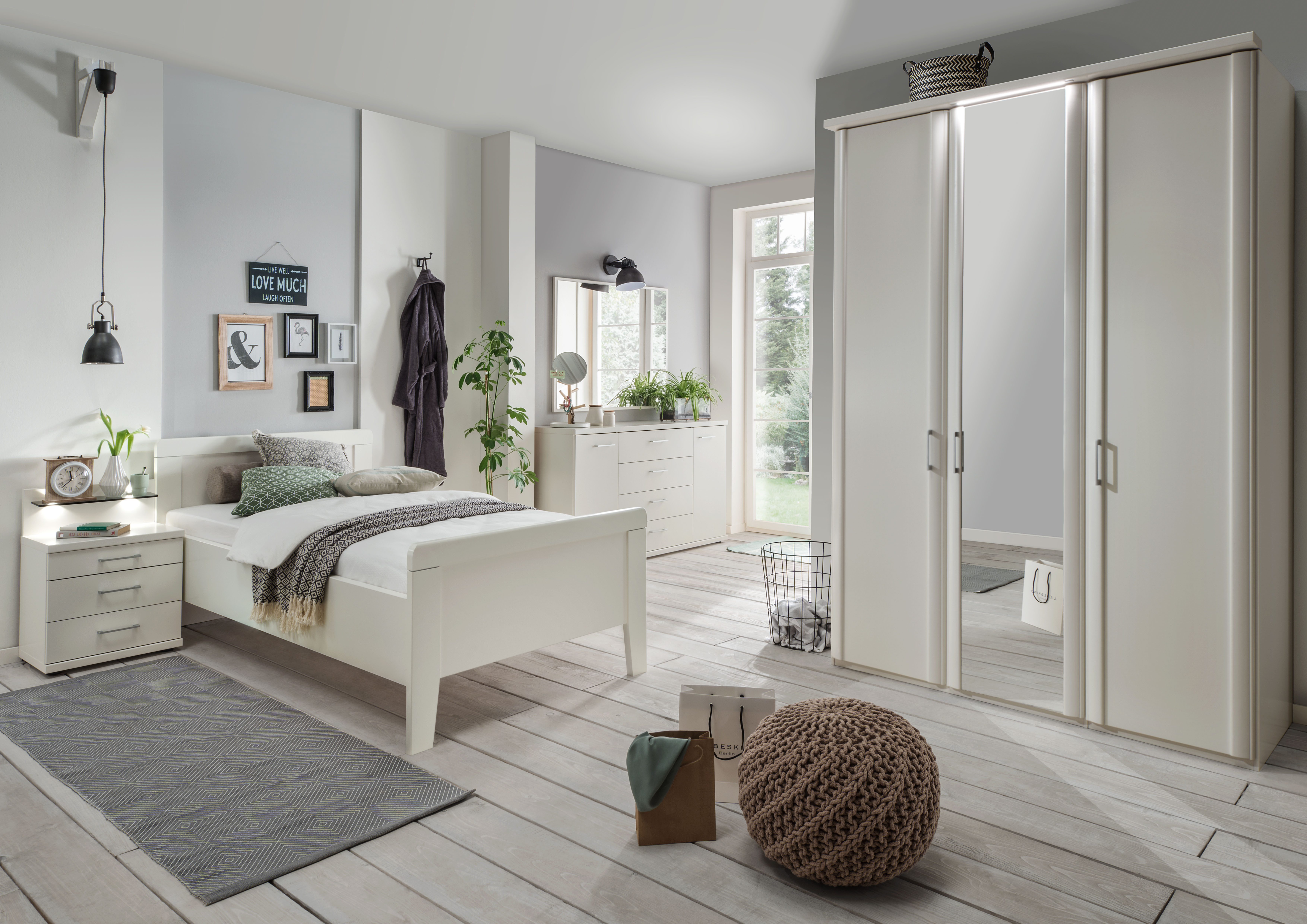 WIEMANN Kleiderschrank Bern hochwertige Beschläge inkl. Türdämpfung