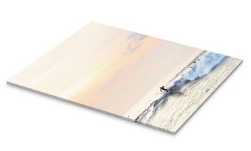 Posterlounge Acrylglasbild Sisi And Seb, Surfer im Sonnenuntergang, Wohnzimmer Japandi Fotografie