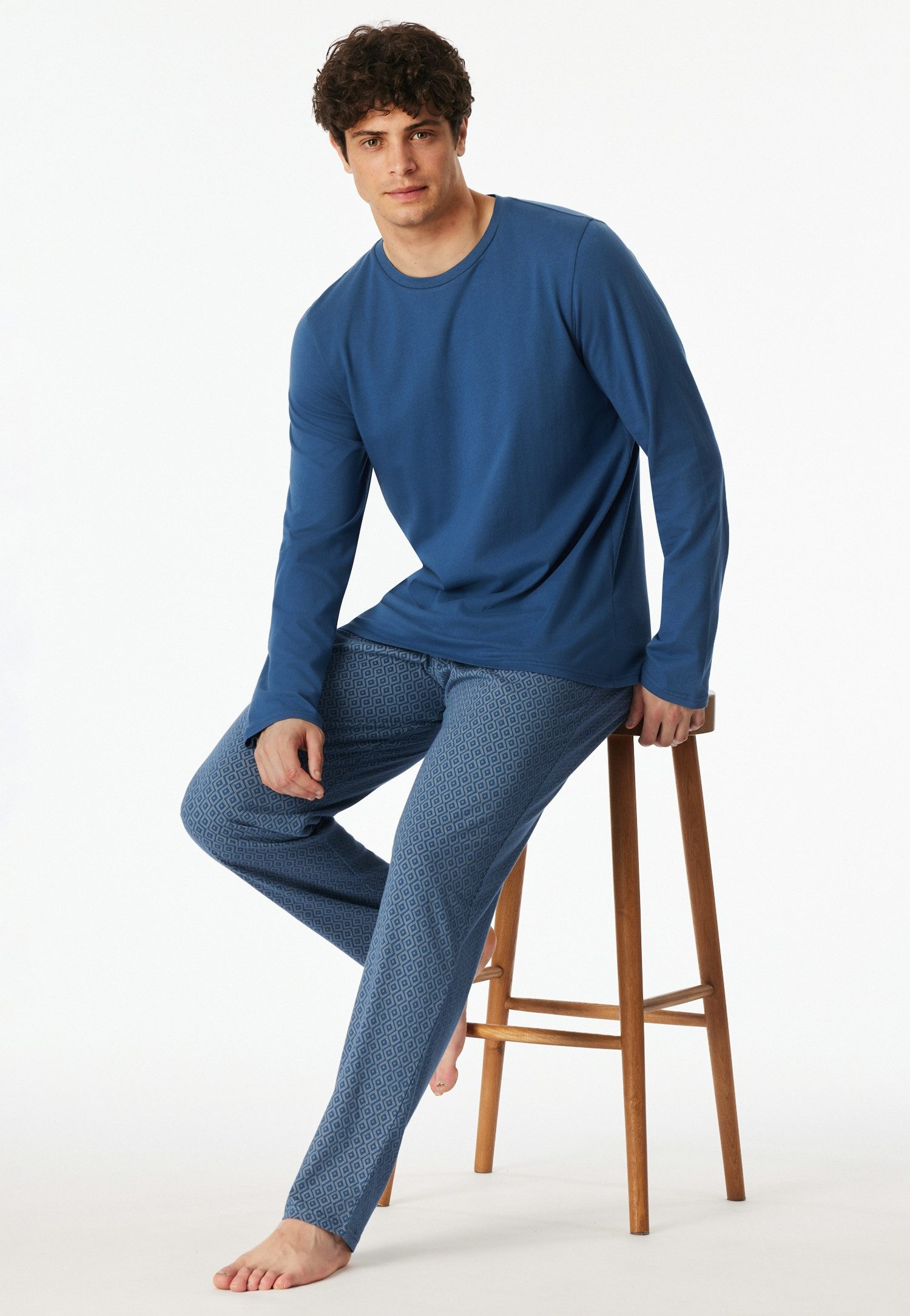 Schiesser Schlafanzug Casual Essentials (2 tlg) mit unifarbenem Langarmshirt mit rundem Halsausschnitt