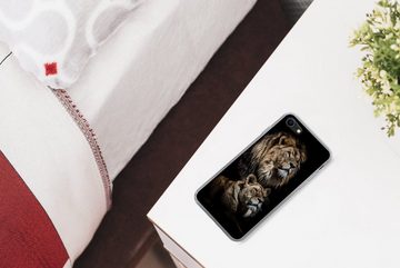 MuchoWow Handyhülle Löwe - Löwin - Porträt, Handyhülle Apple iPhone 8, Smartphone-Bumper, Print, Handy Schutzhülle