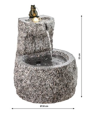 Dehner Gartenbrunnen Froschkönig mit LED, Ø 50 x 55 cm, Granit, Wassersprinkler mit Frosch aus Bronze, inkl. Pumpe / Trafo