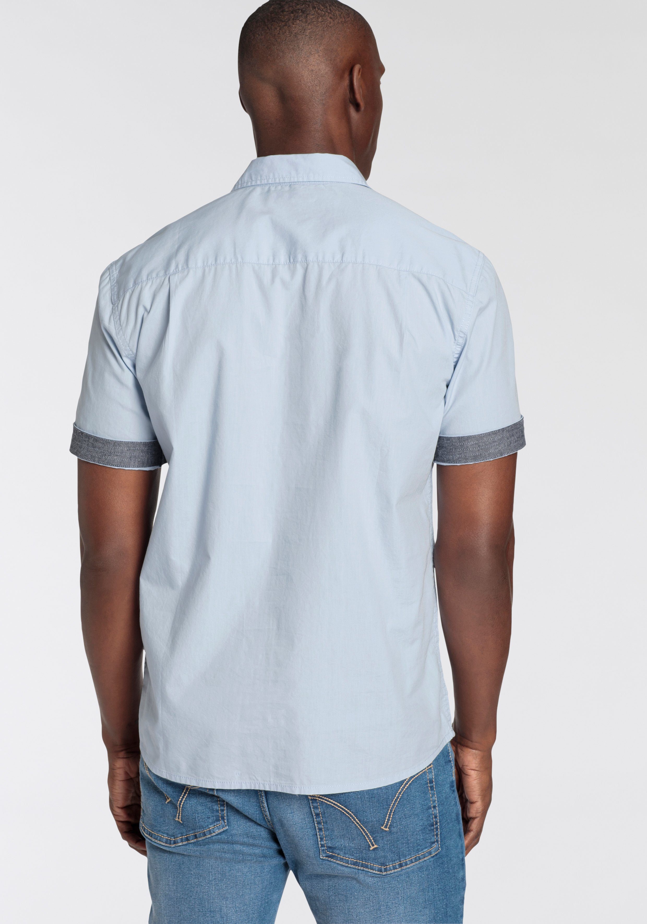 Man's World Kurzarmhemd mit kleinem Brustprint