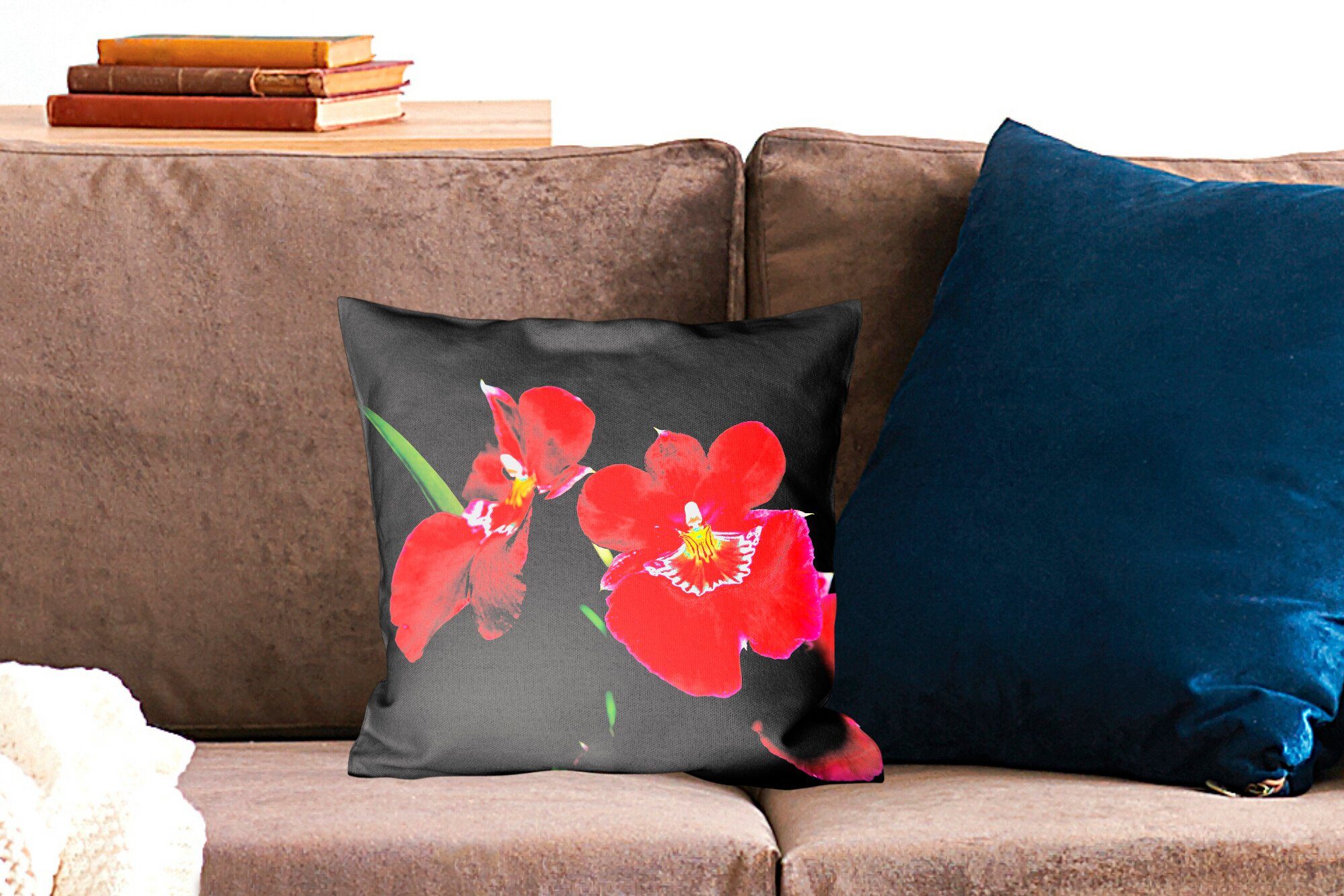 Rote Füllung Orchideen schwarzem Zierkissen Deko, Wohzimmer, Hintergrund, für Sofakissen vor mit MuchoWow Dekokissen Schlafzimmer,