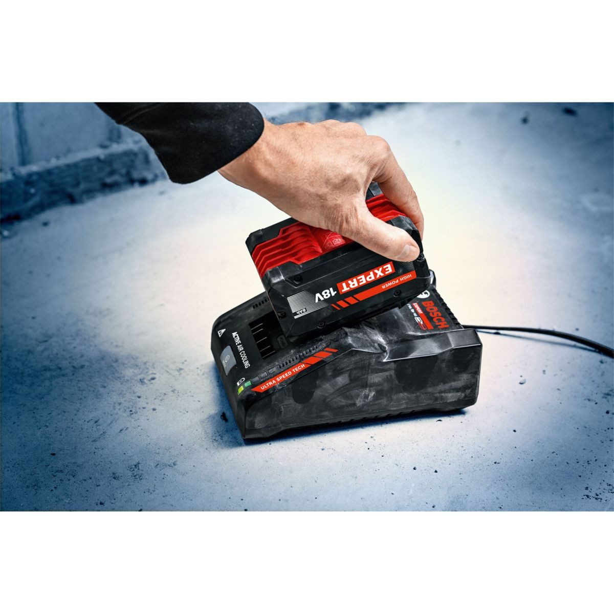 BOSCH Starter-Set 2x EXBA18V-80 EXAL18V-160 Werkzeug-Akku-Ladetechnik