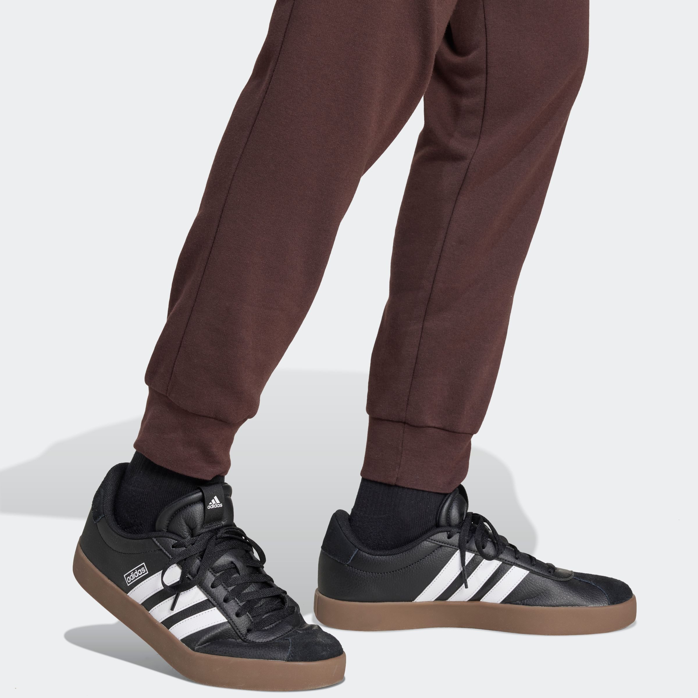 adidas Sportswear Sporthose ESSENTIALS FLEECE REGULAR TAPERED Jogginghose Cargo aus weichem Fleece-Material