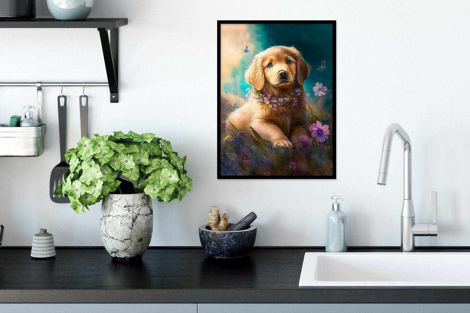 Kunstdruck, Rahmen, (1 MuchoWow Gerahmtes mit Poster Schmetterling Golden Hund - Bilderrahmen - Poster, - St), Welpe Retriever, Schwarzem Blumenkranz -