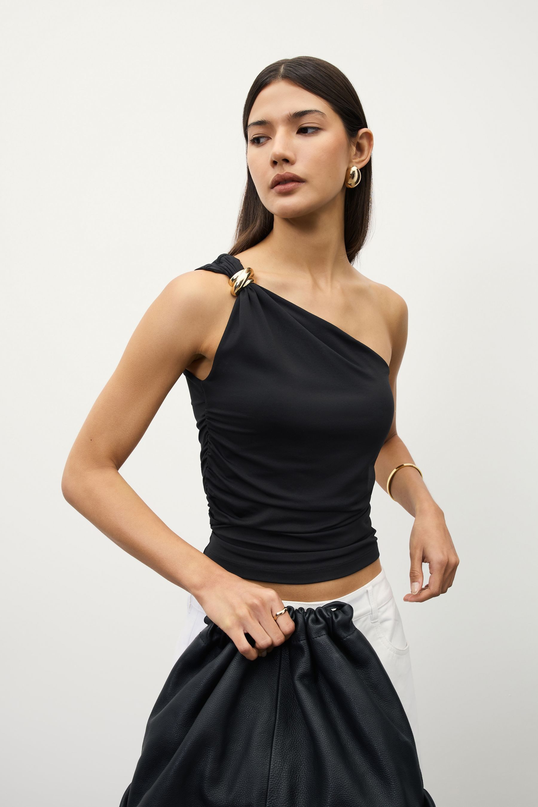 Next One-Shoulder-Top Weiches One-Shoulder-Oberteil mit Hardware (1-tlg)