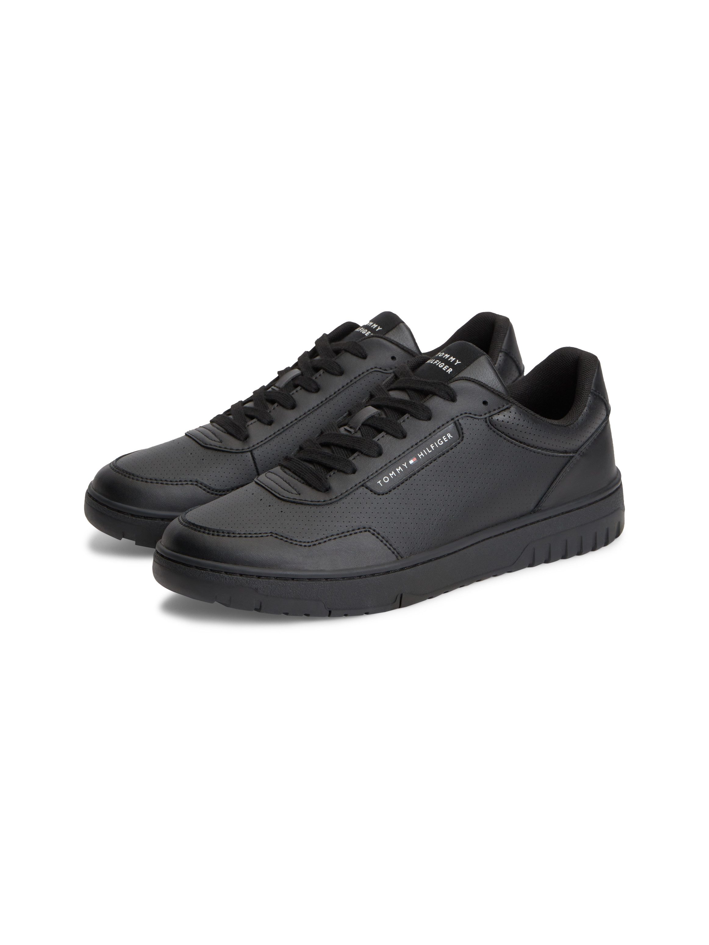 Tommy Hilfiger TH BASKET CORE LEATHER Sneaker Halbschuh, Schnürer mit Perforation am gepolsterten Schaftrand