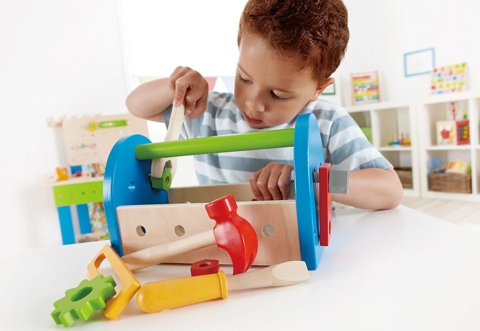 Hape Spielwerkzeugkoffer, (17-tlg), aus Holz