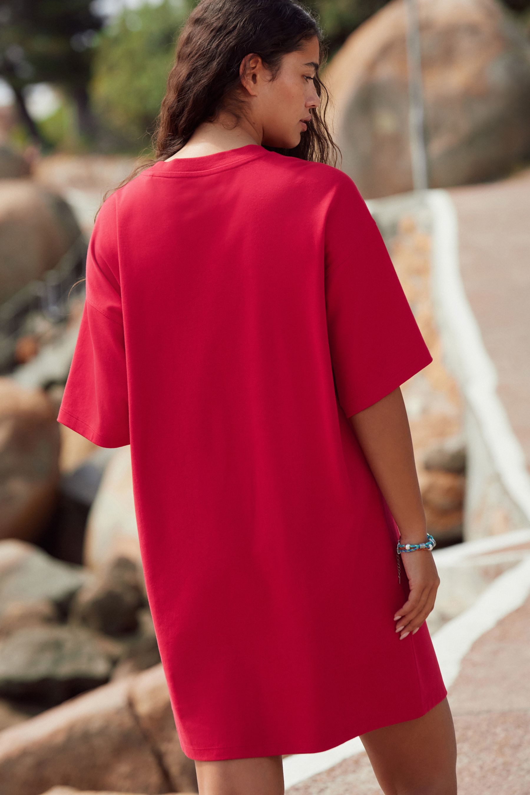 Next Minikleid Relaxed Fit Rundhals-Minikleid mit kurzen Ärmeln (1-tlg) günstig online kaufen