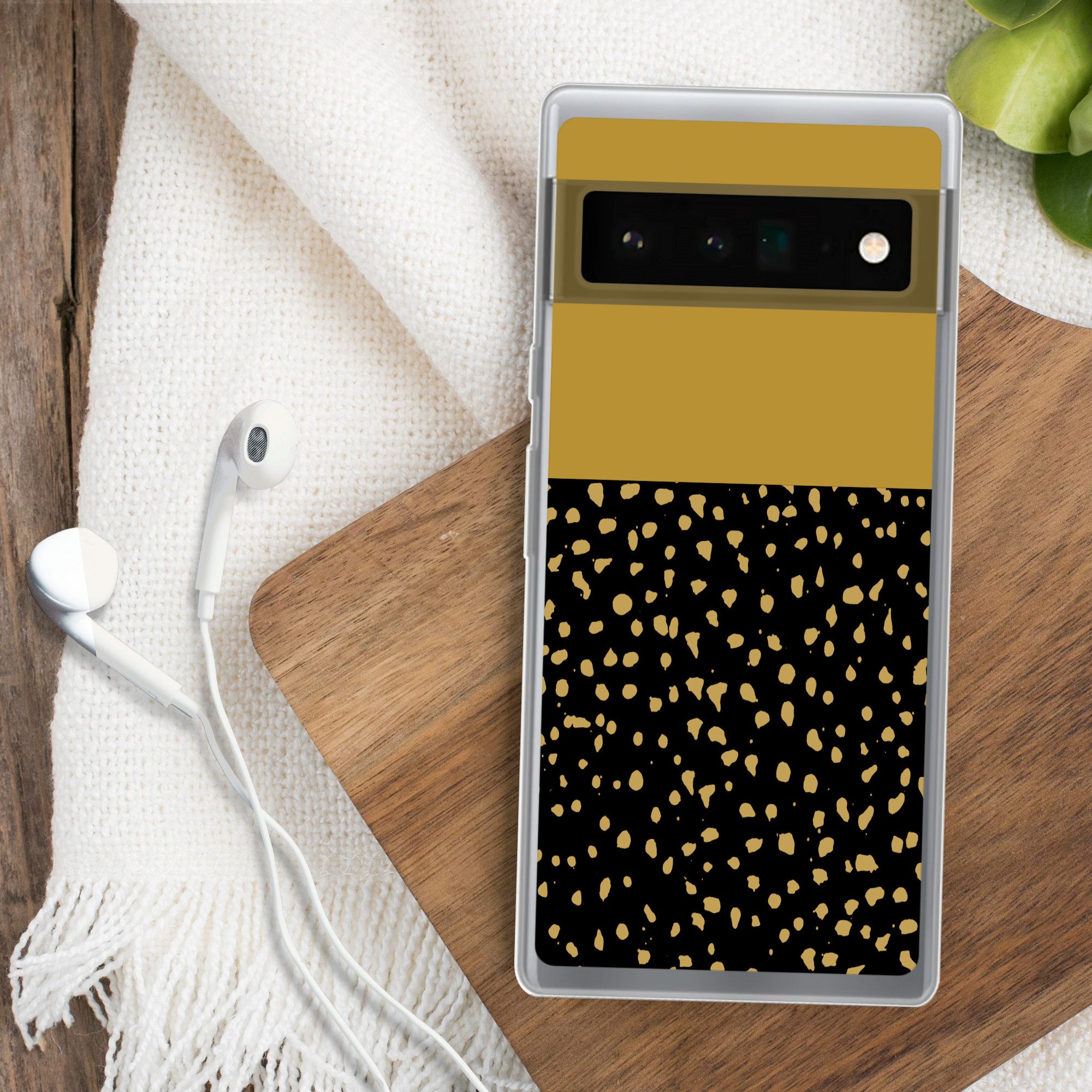 MuchoWow Handyhülle für Google Pixel 6 Pro Polka dots - Ockergelb - Schwarz, Handy Case, Silikon, Bumper Case Dünn