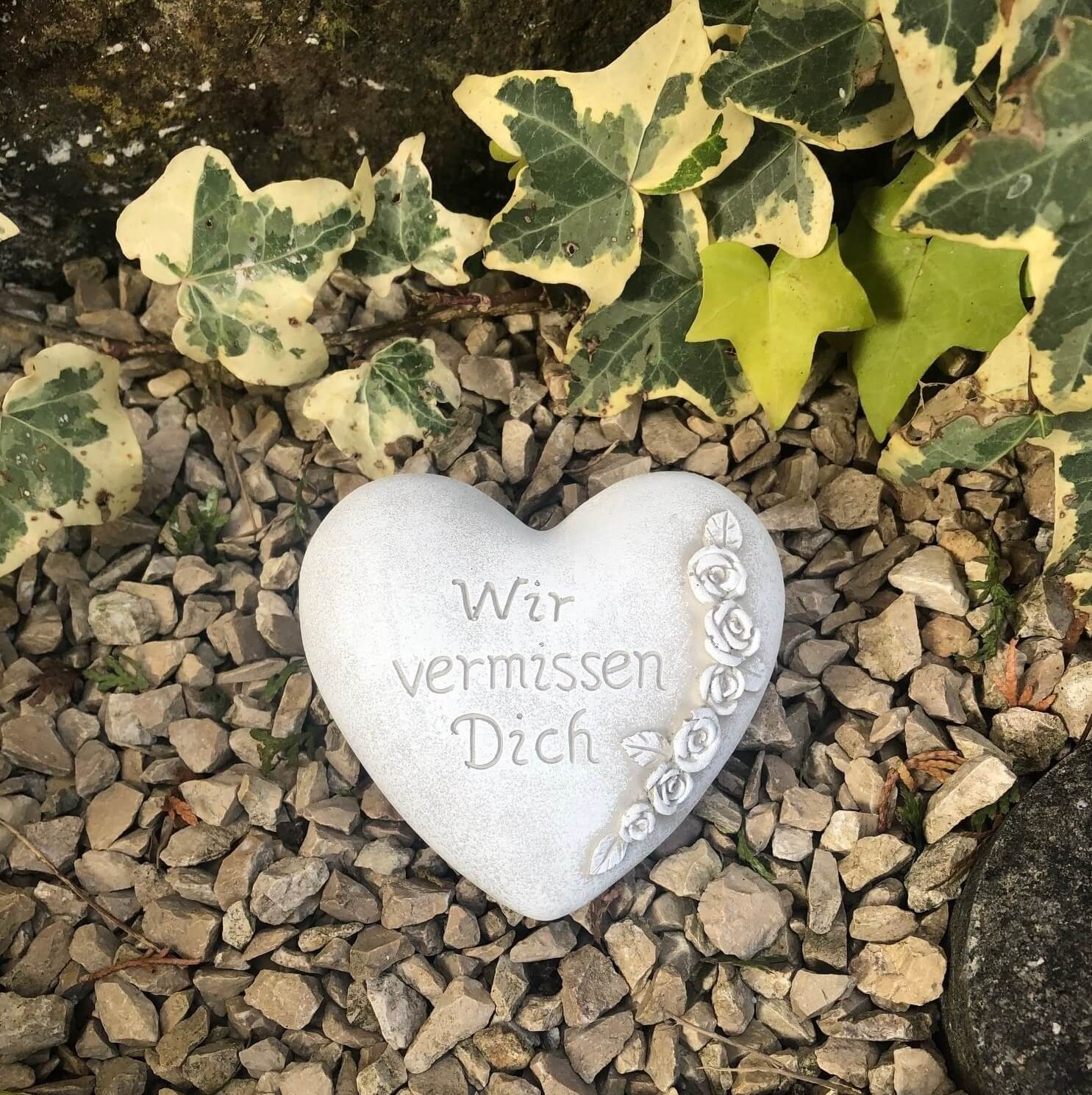 Gedenkstein Grabherz "Wir Radami Dich" vermissen Gartenfigur Grabdeko