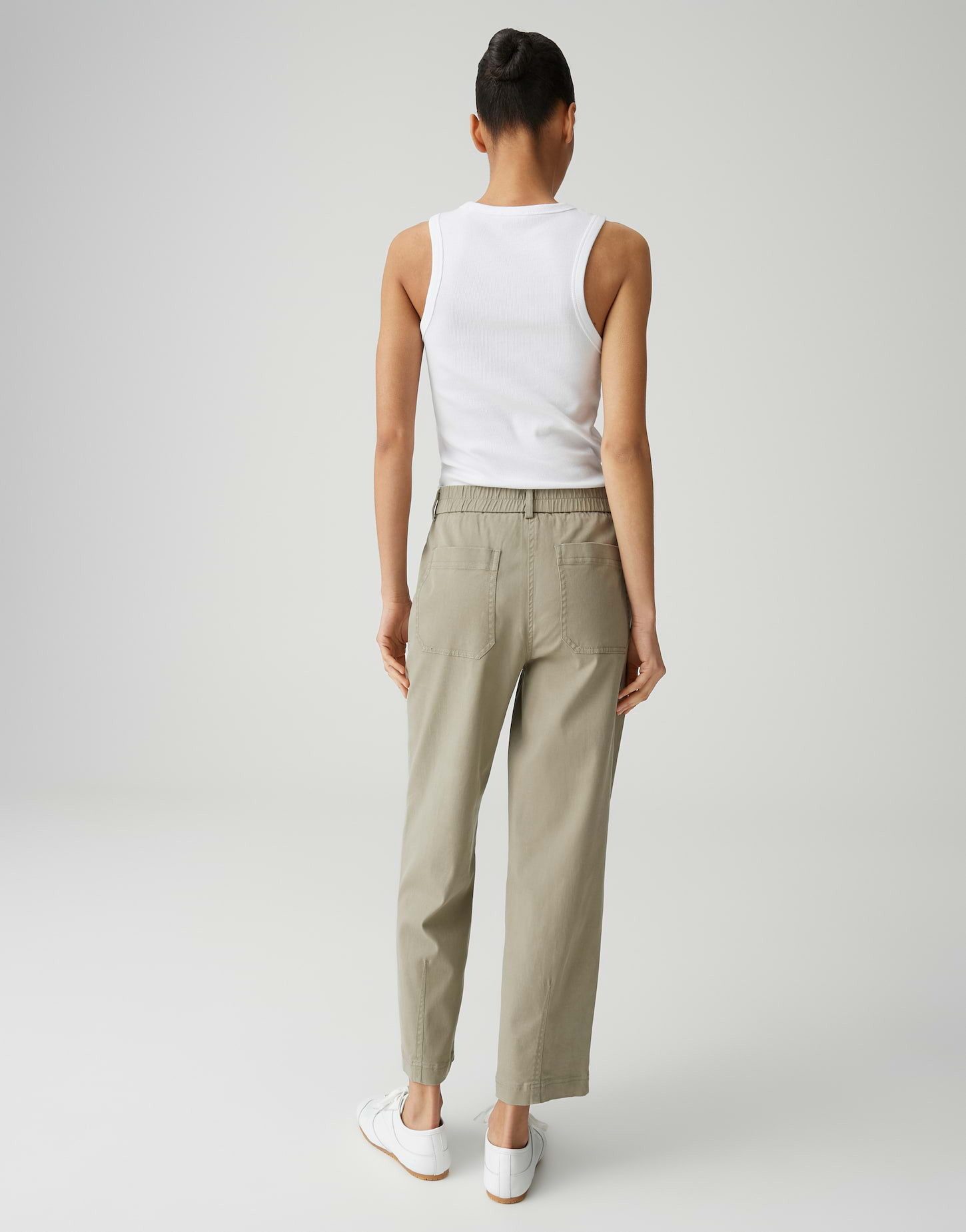 OPUS Cargohose Melina urban aus fließendem Mélange Twill Abnäher am Saum, aufgesetzte Cargotaschen, pflegeleicht