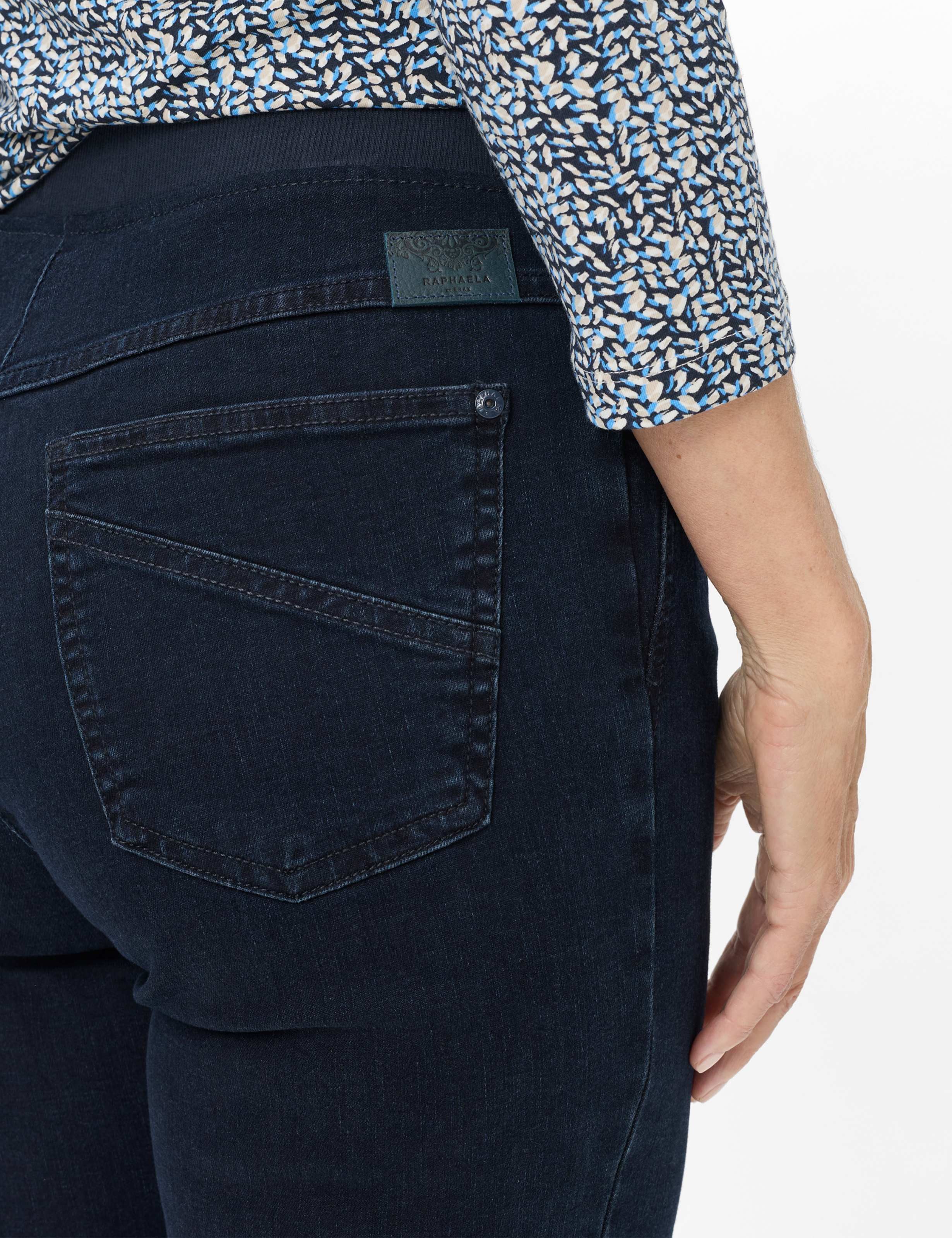 RAPHAELA by BRAX Bequeme Jeans Style CARINA Super Dynamic: Five-Pocket-Jeans im Comfort Plus Fit – Bild 4 von 5