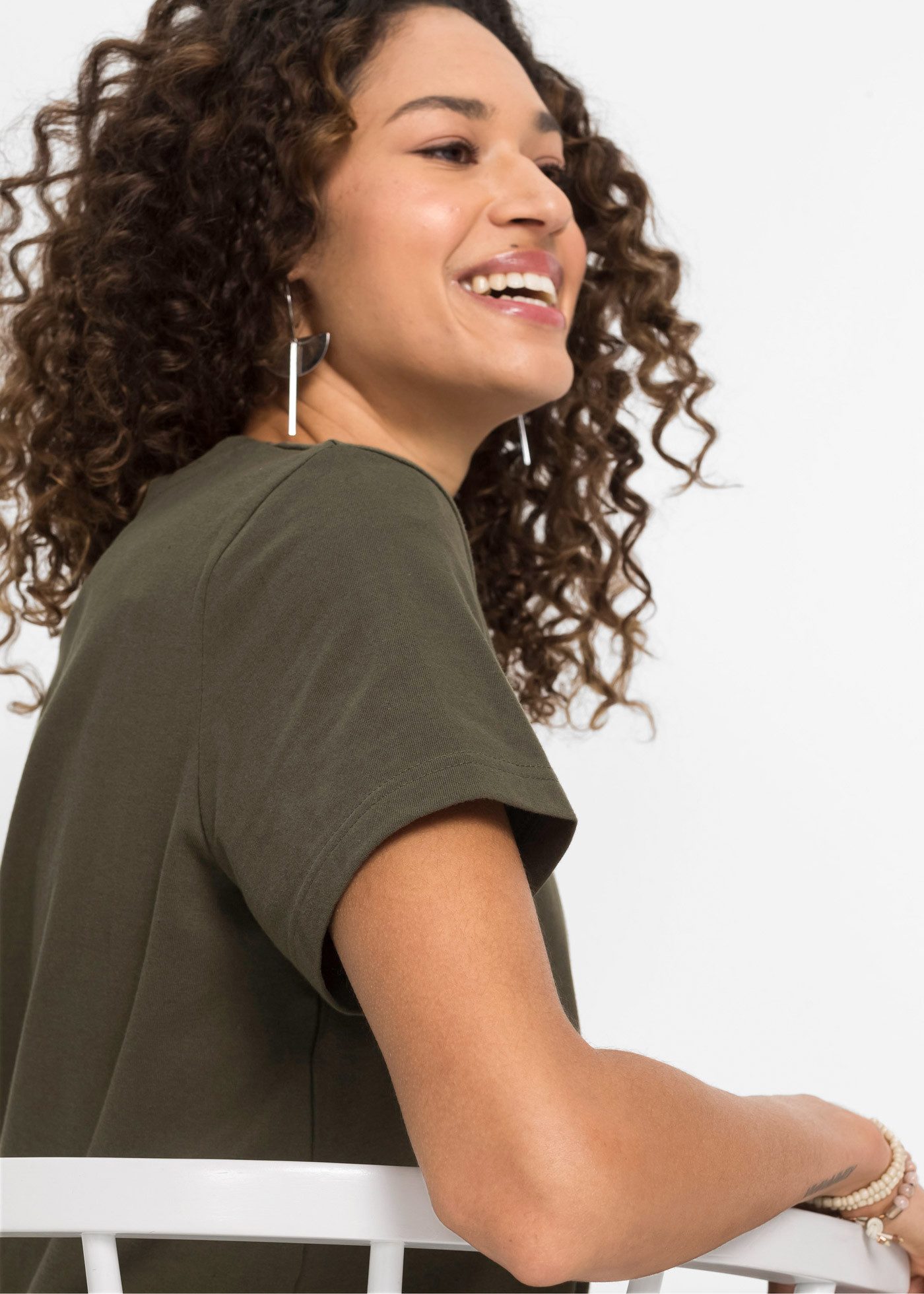bonprix T-Shirt bequeme Passform, Kurzarm, mit Rundhalsausschnitt