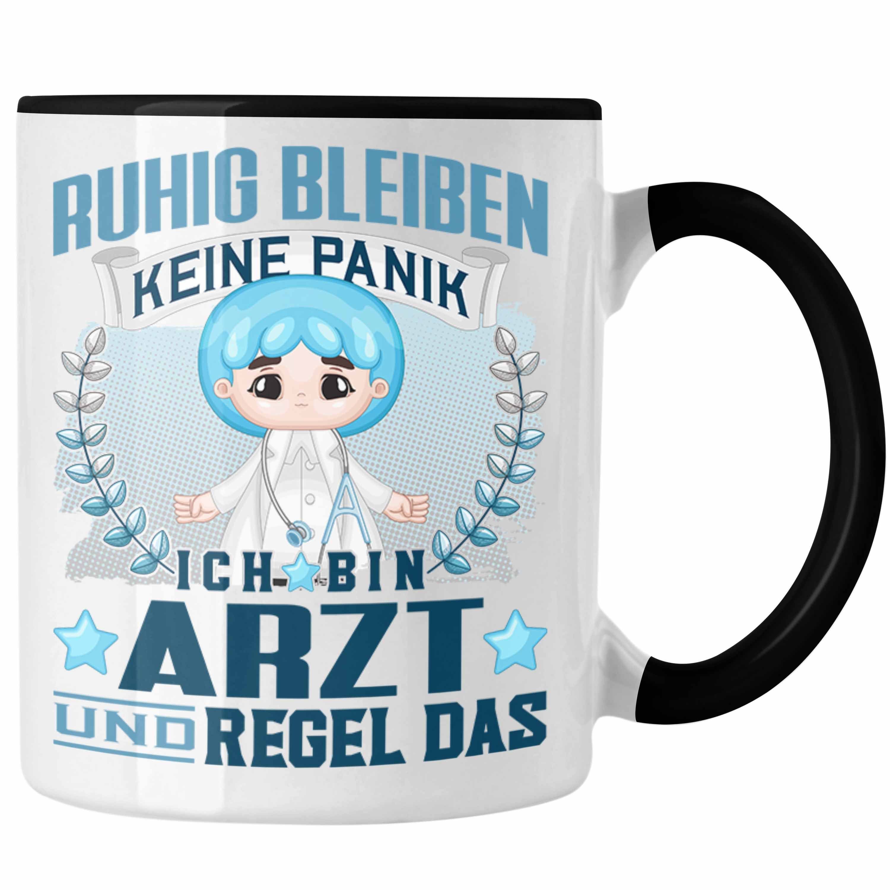 Trendation Tasse Trendation - Arzt Tasse Geschenk Lustiger Spruch Männer Ruhig Bleiben Schwarz