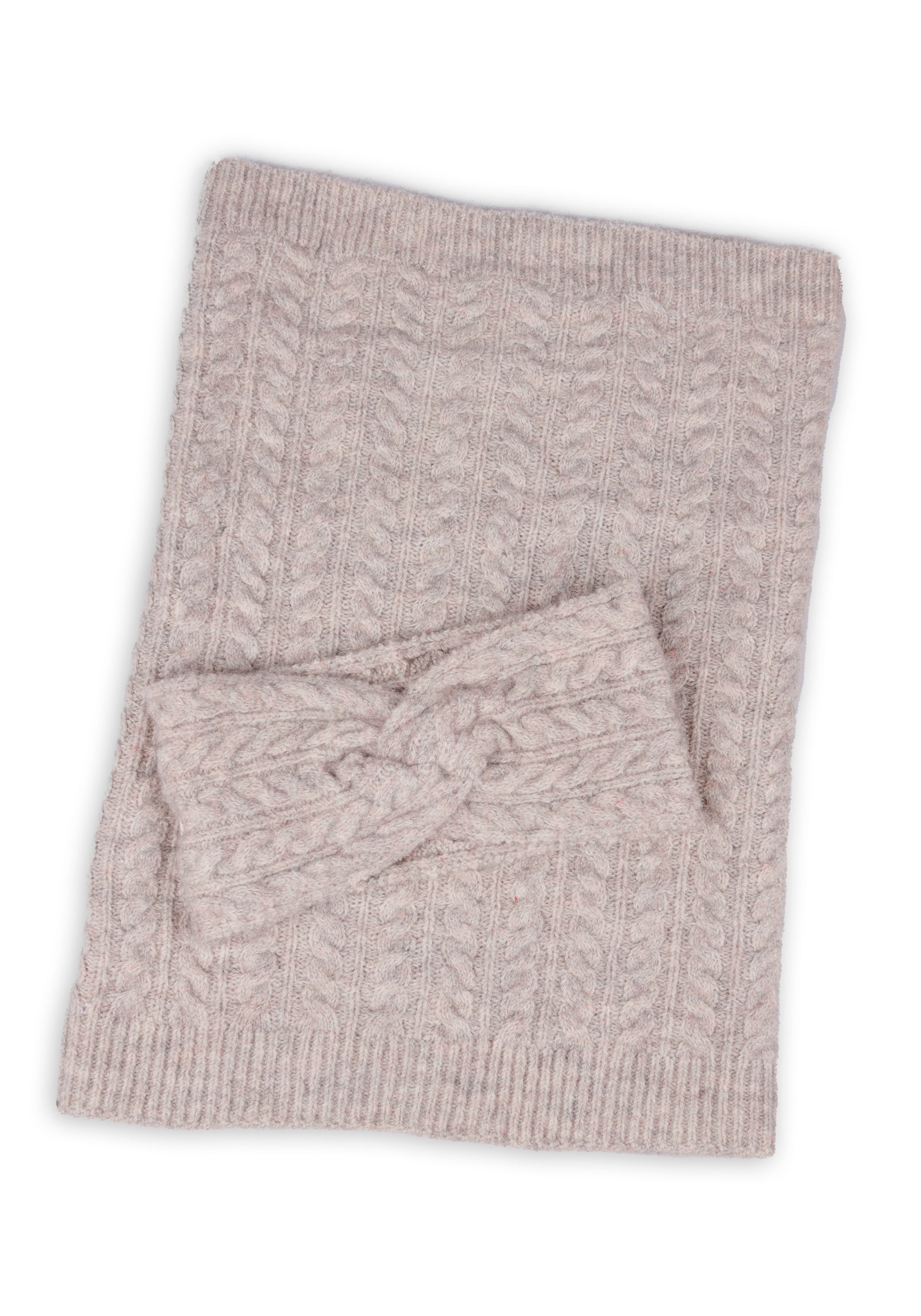 Capelli New York Loop, mit Zopfstrickmuster